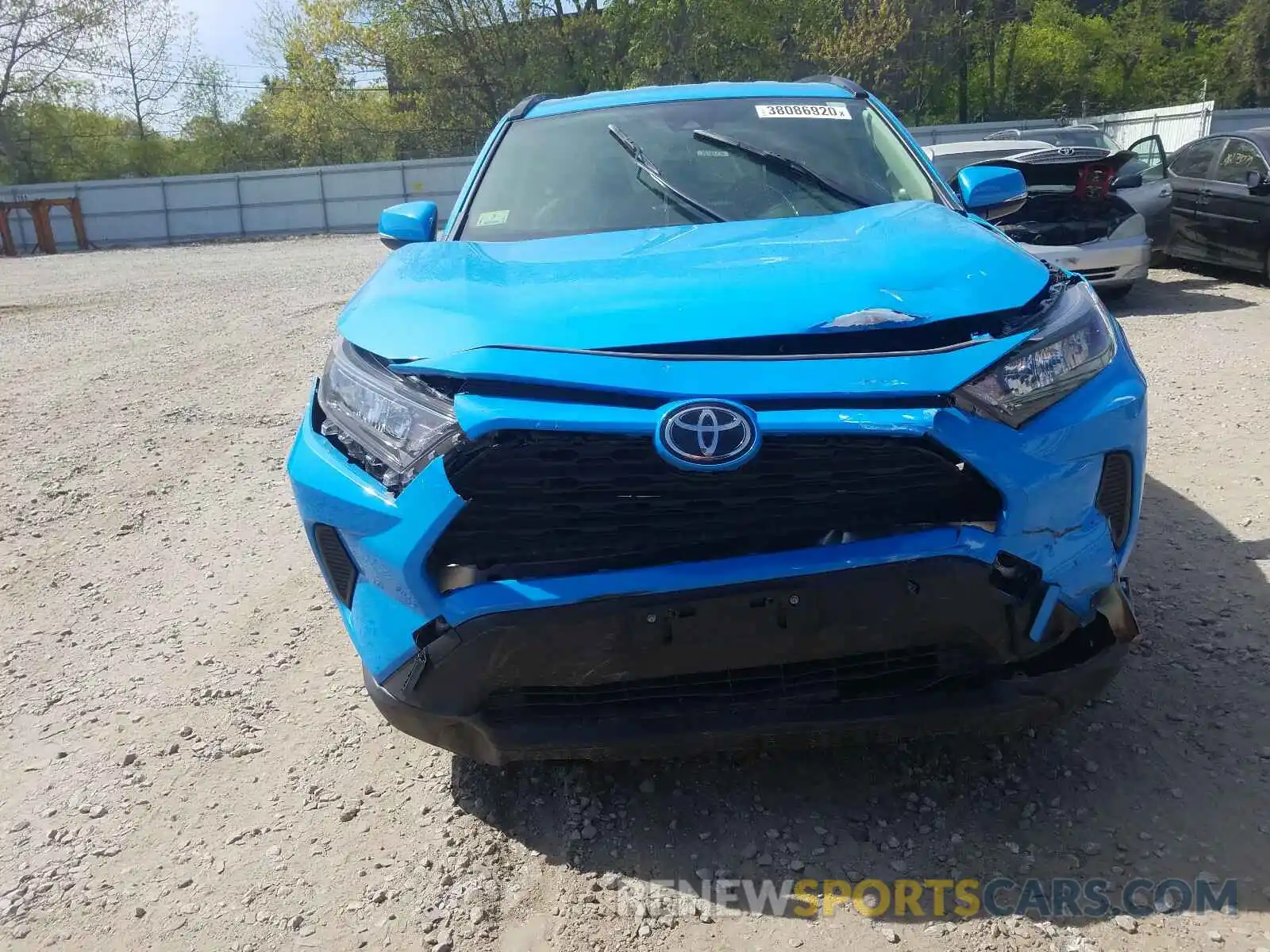 9 Photograph of a damaged car JTMG1RFV0KJ003268 TOYOTA RAV4 2019