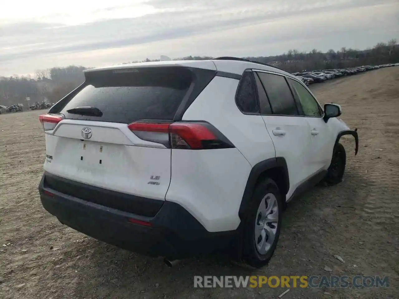 4 Photograph of a damaged car JTMG1RFV0KJ009040 TOYOTA RAV4 2019