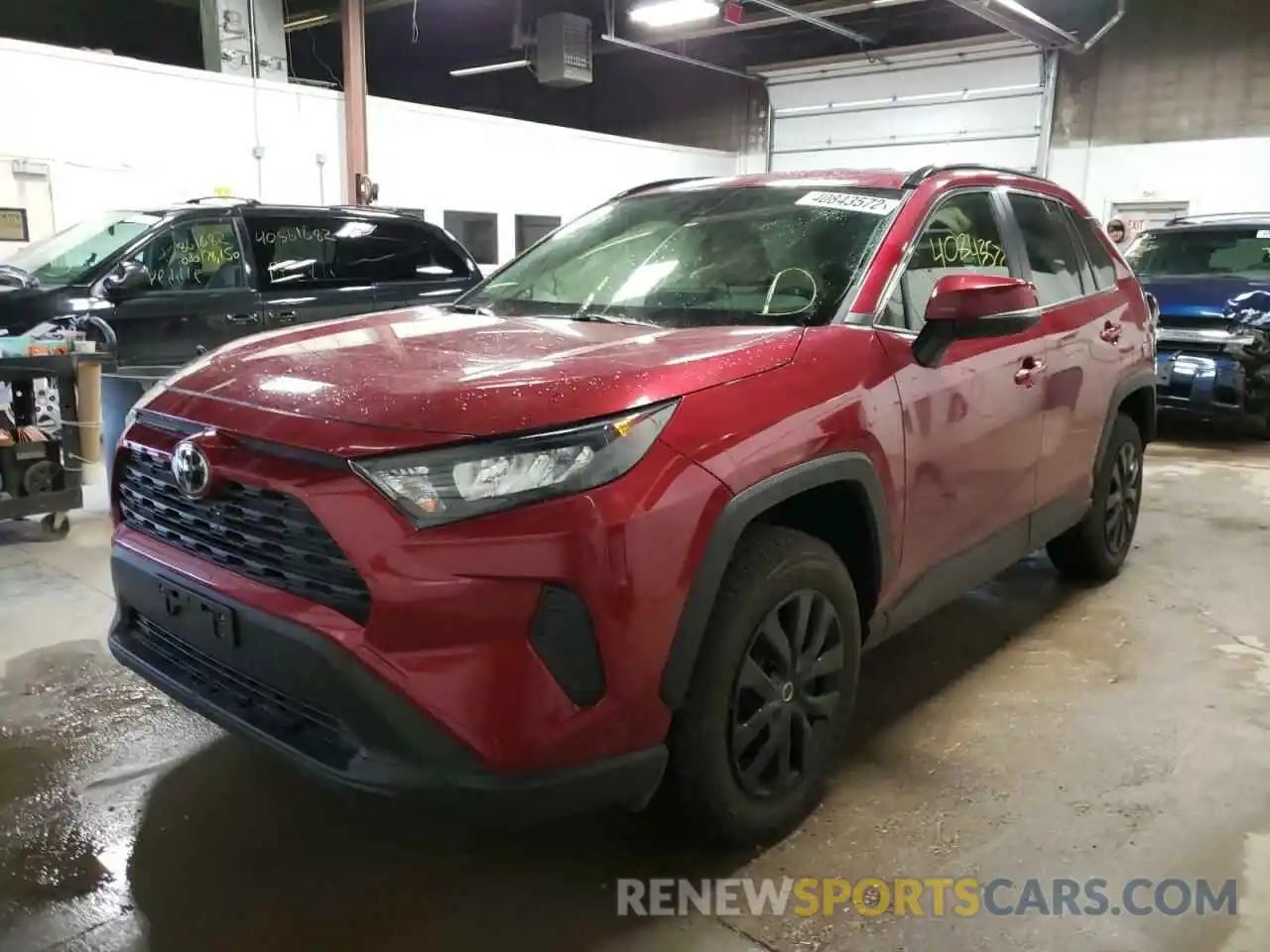 2 Photograph of a damaged car JTMG1RFV0KJ013217 TOYOTA RAV4 2019