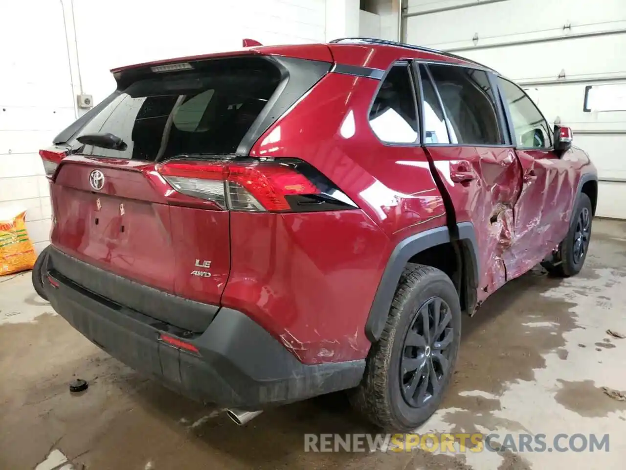 4 Photograph of a damaged car JTMG1RFV0KJ013217 TOYOTA RAV4 2019