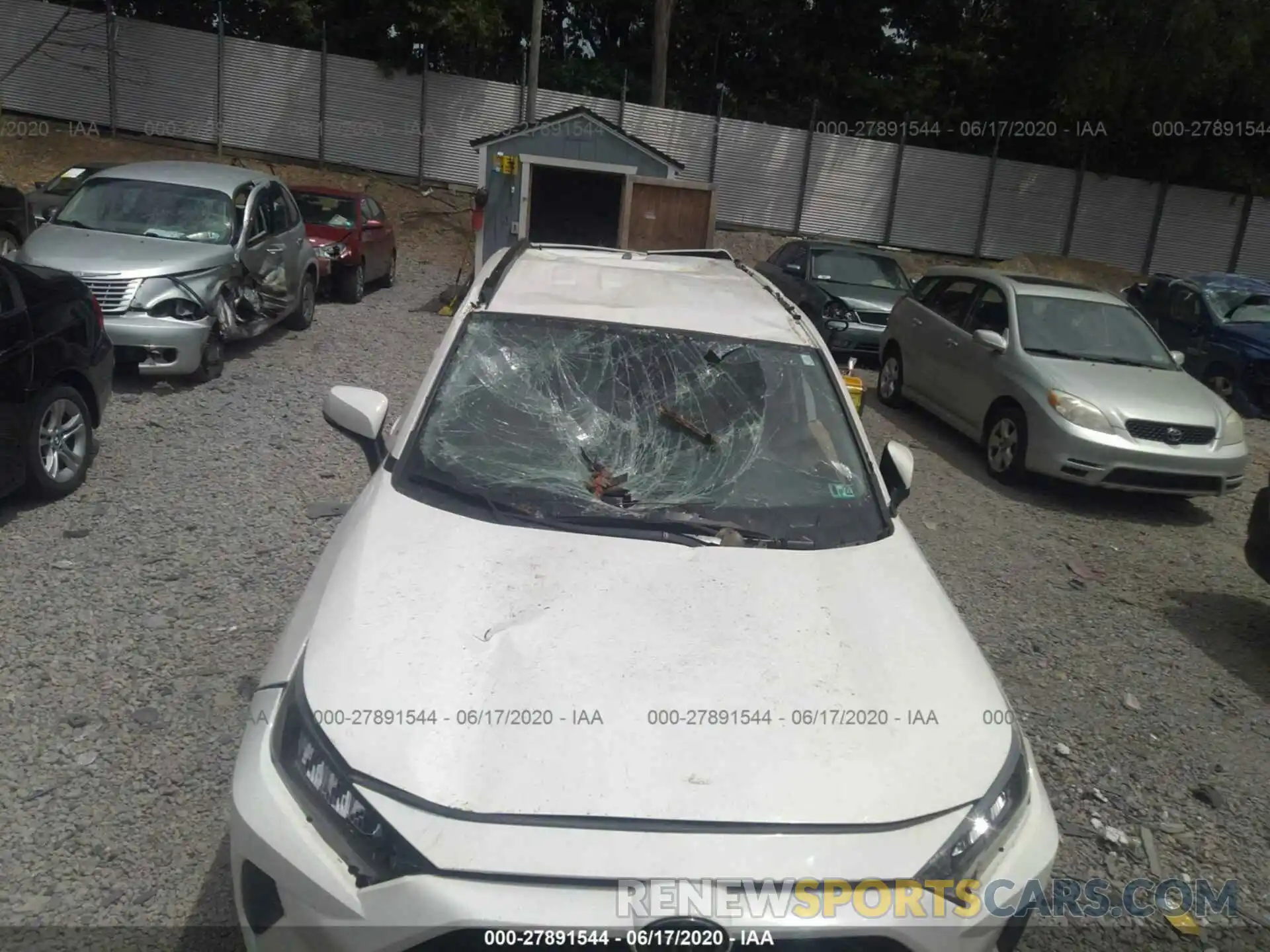 6 Photograph of a damaged car JTMG1RFV0KJ013282 TOYOTA RAV4 2019