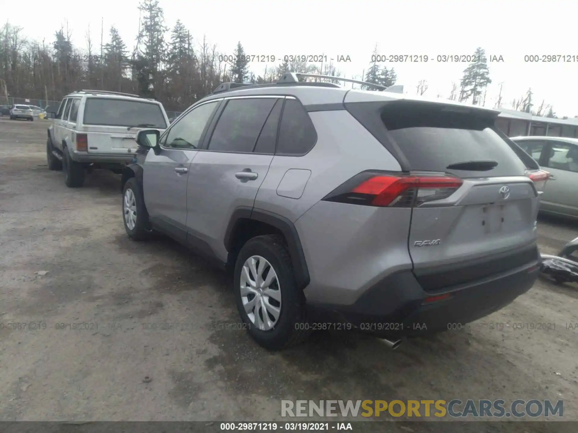 3 Фотография поврежденного автомобиля JTMG1RFV1KD003648 TOYOTA RAV4 2019