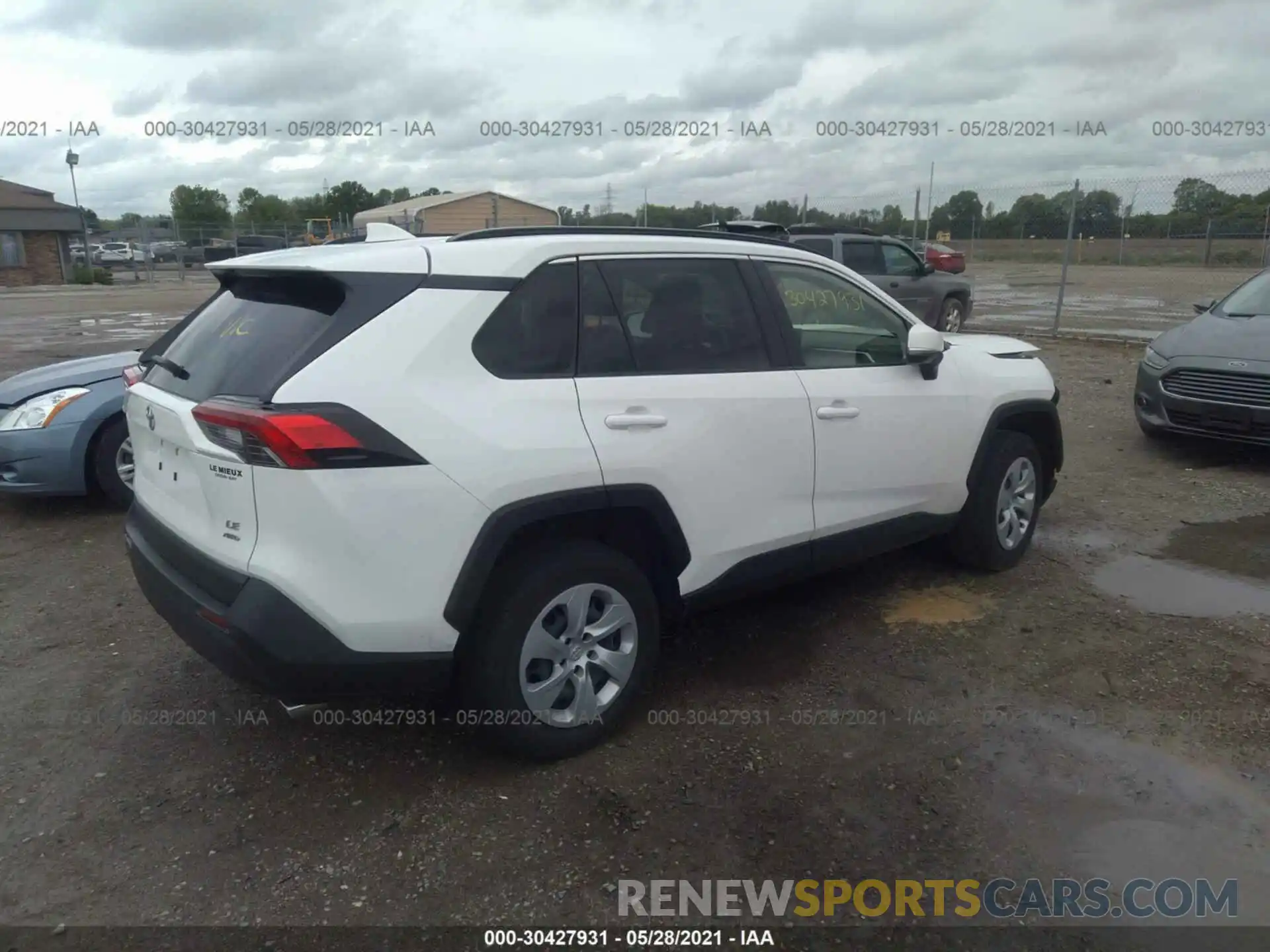 4 Photograph of a damaged car JTMG1RFV1KD020482 TOYOTA RAV4 2019