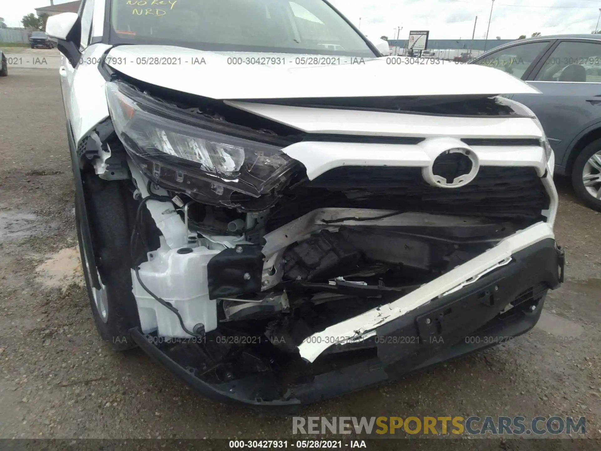 6 Photograph of a damaged car JTMG1RFV1KD020482 TOYOTA RAV4 2019