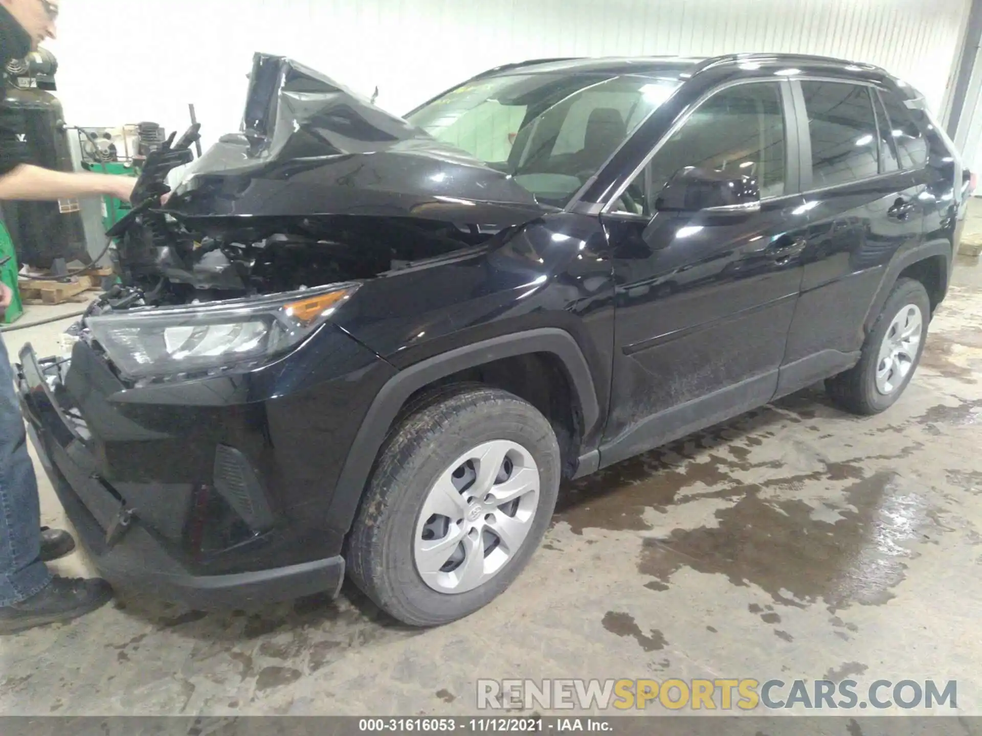 2 Photograph of a damaged car JTMG1RFV1KJ006888 TOYOTA RAV4 2019