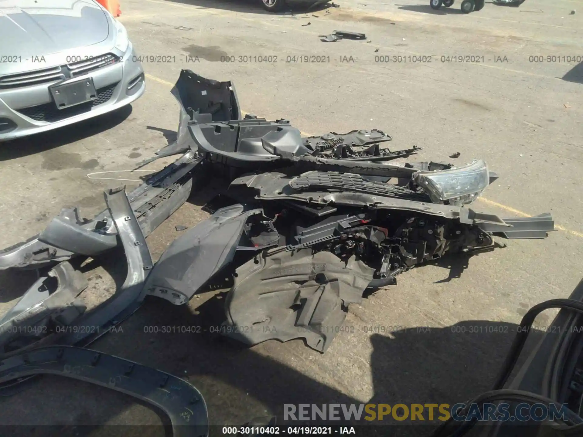 12 Photograph of a damaged car JTMG1RFV1KJ011394 TOYOTA RAV4 2019