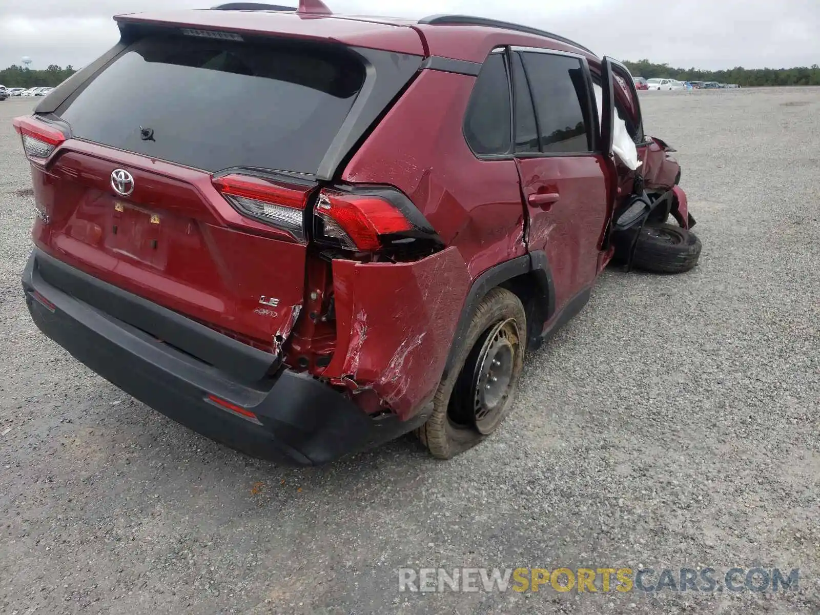 4 Photograph of a damaged car JTMG1RFV1KJ012271 TOYOTA RAV4 2019