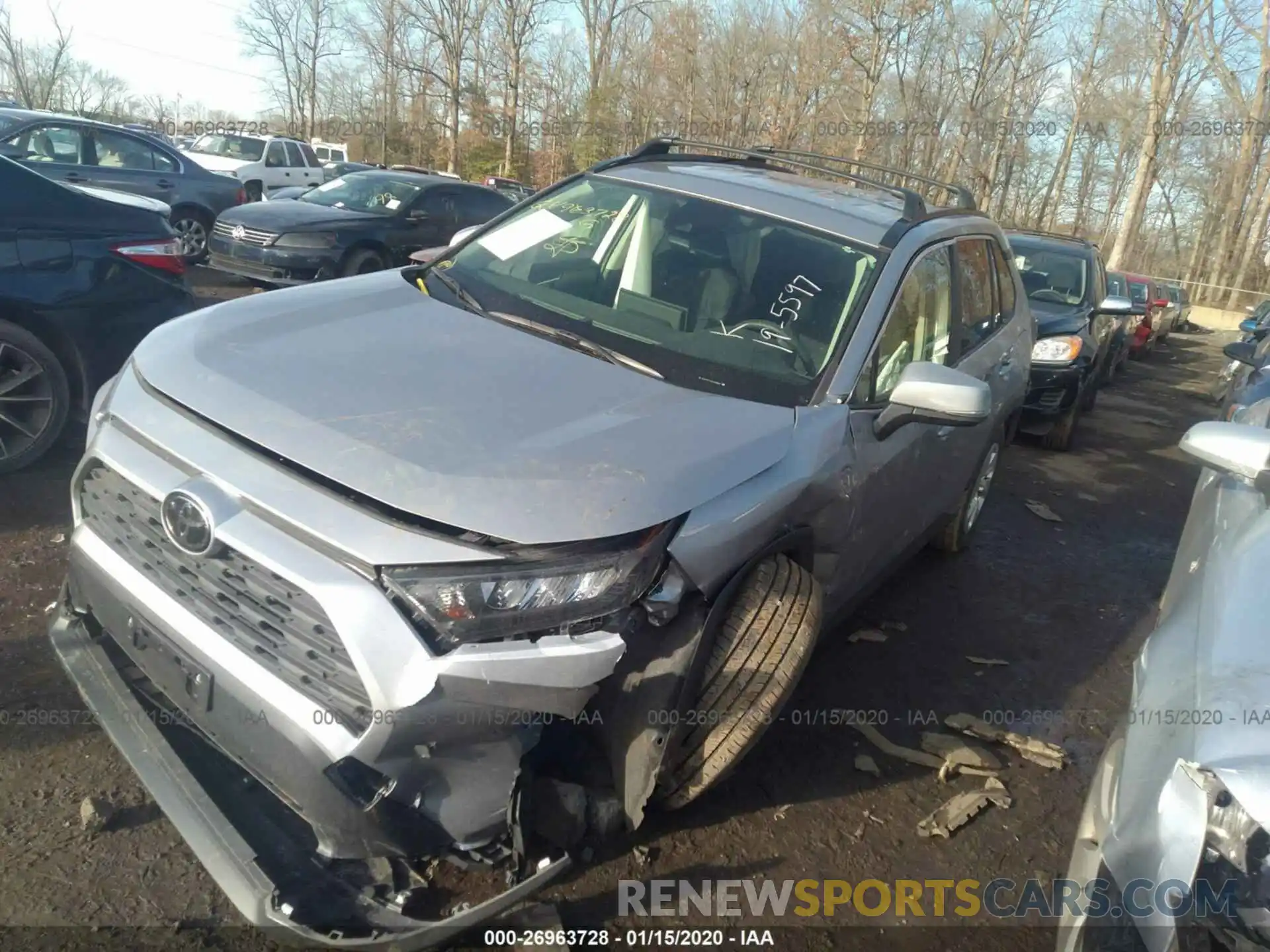 2 Фотография поврежденного автомобиля JTMG1RFV2KD008857 TOYOTA RAV4 2019