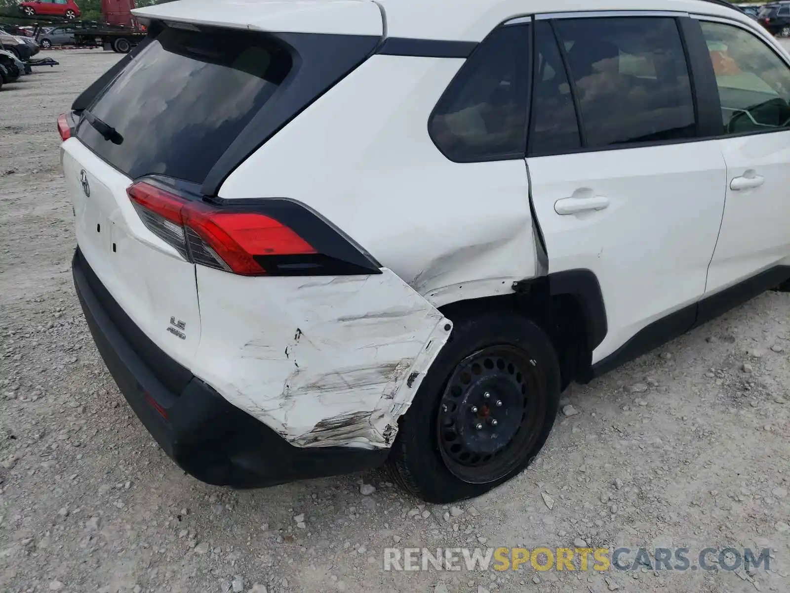 9 Photograph of a damaged car JTMG1RFV2KD019955 TOYOTA RAV4 2019