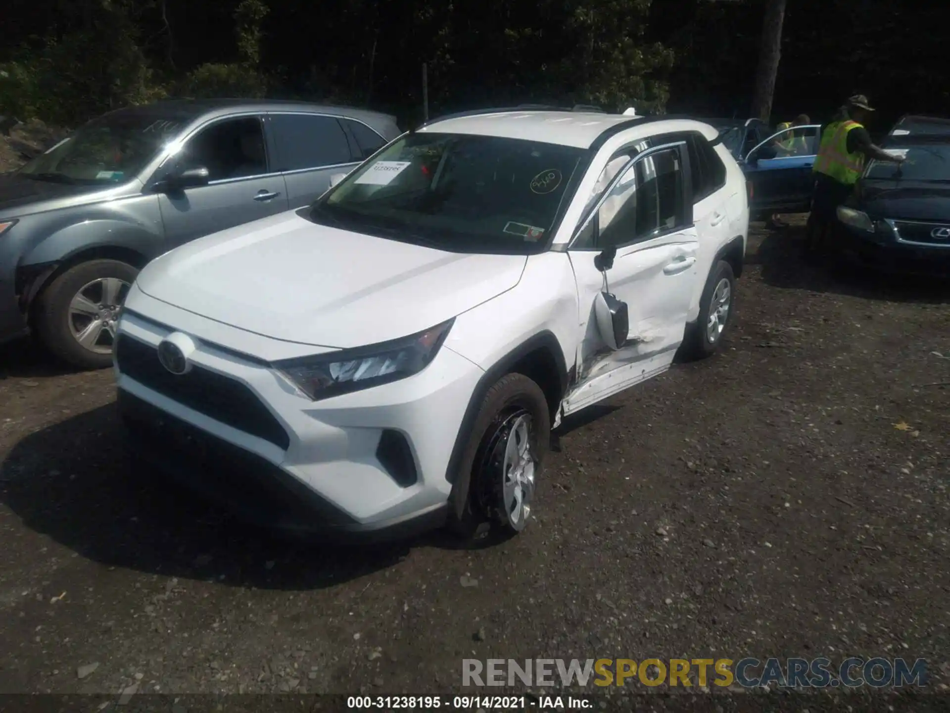 2 Фотография поврежденного автомобиля JTMG1RFV2KD022435 TOYOTA RAV4 2019