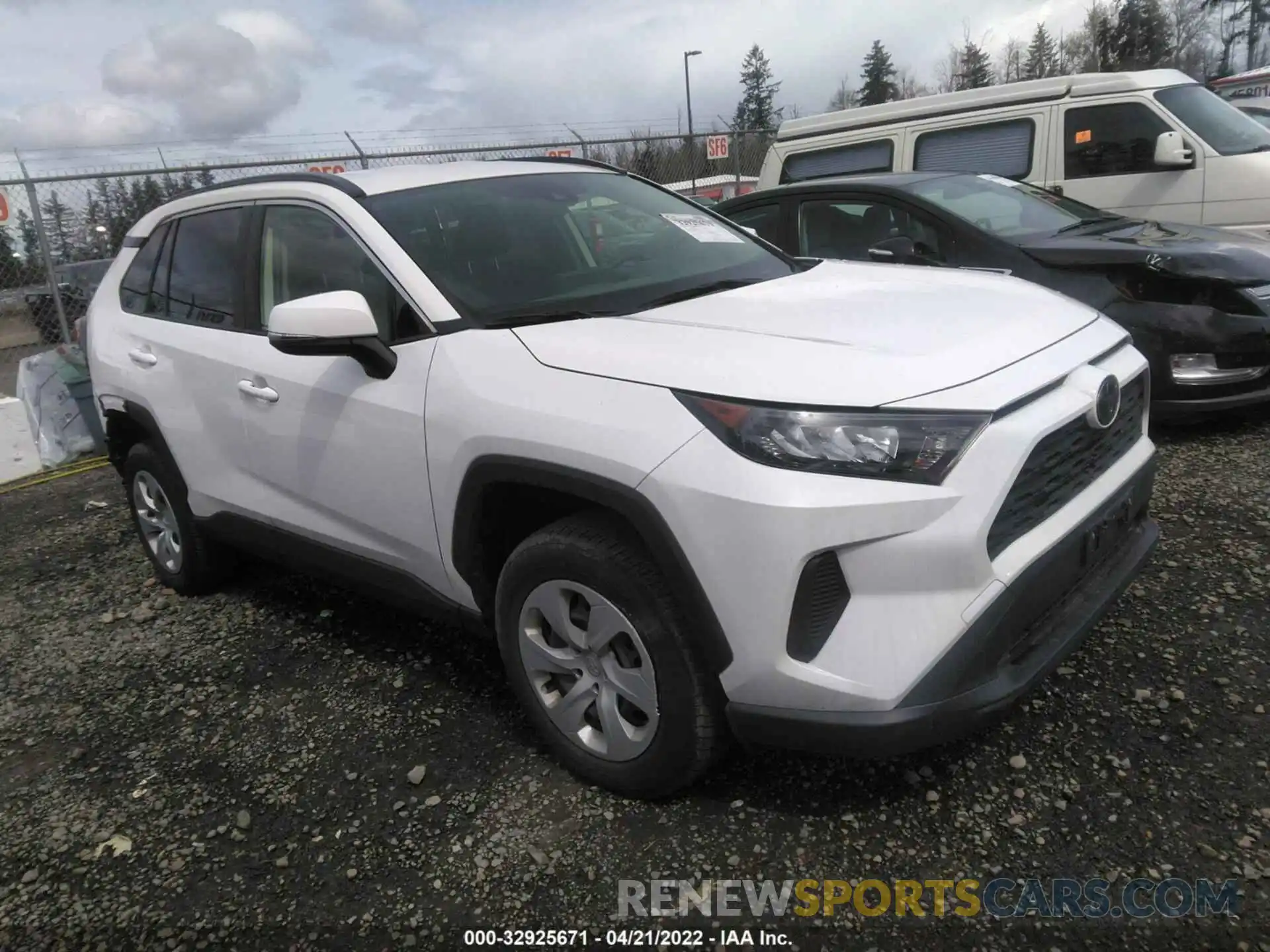 1 Photograph of a damaged car JTMG1RFV2KD039168 TOYOTA RAV4 2019