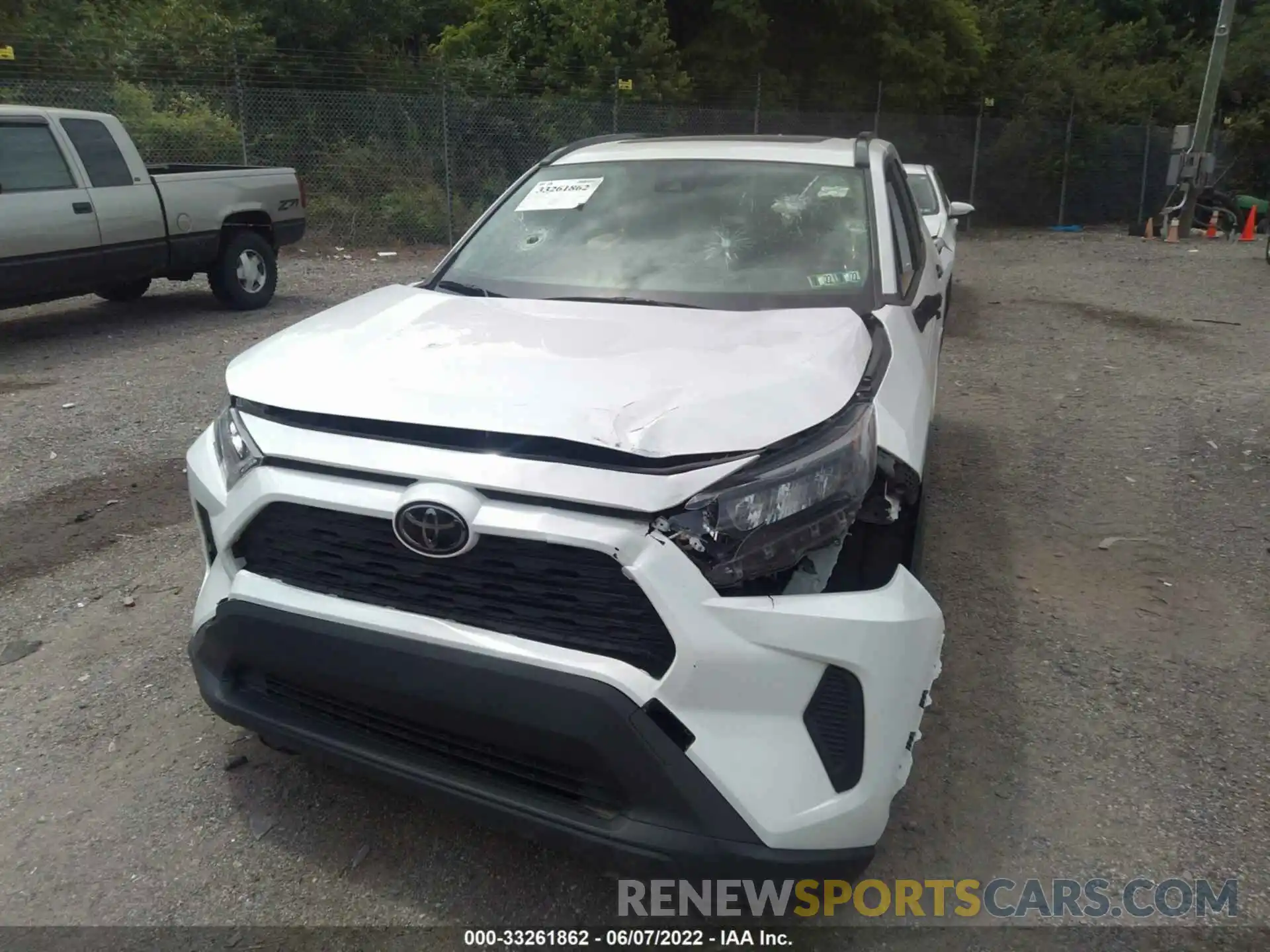 6 Photograph of a damaged car JTMG1RFV2KJ002767 TOYOTA RAV4 2019