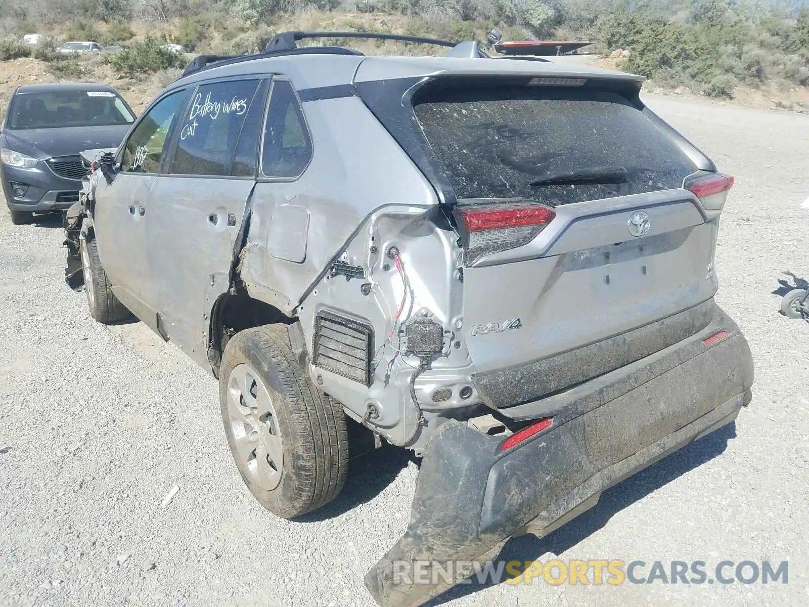 3 Photograph of a damaged car JTMG1RFV2KJ016149 TOYOTA RAV4 2019