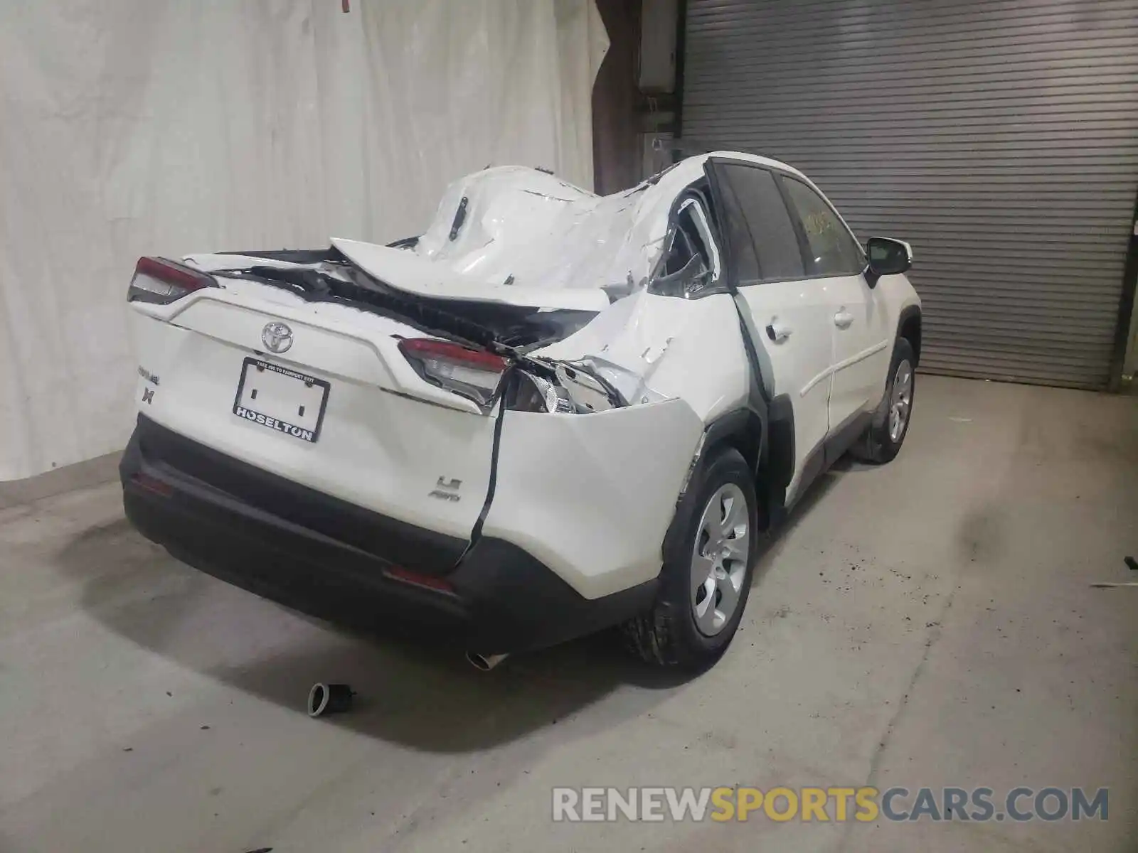 4 Photograph of a damaged car JTMG1RFV3KD032116 TOYOTA RAV4 2019