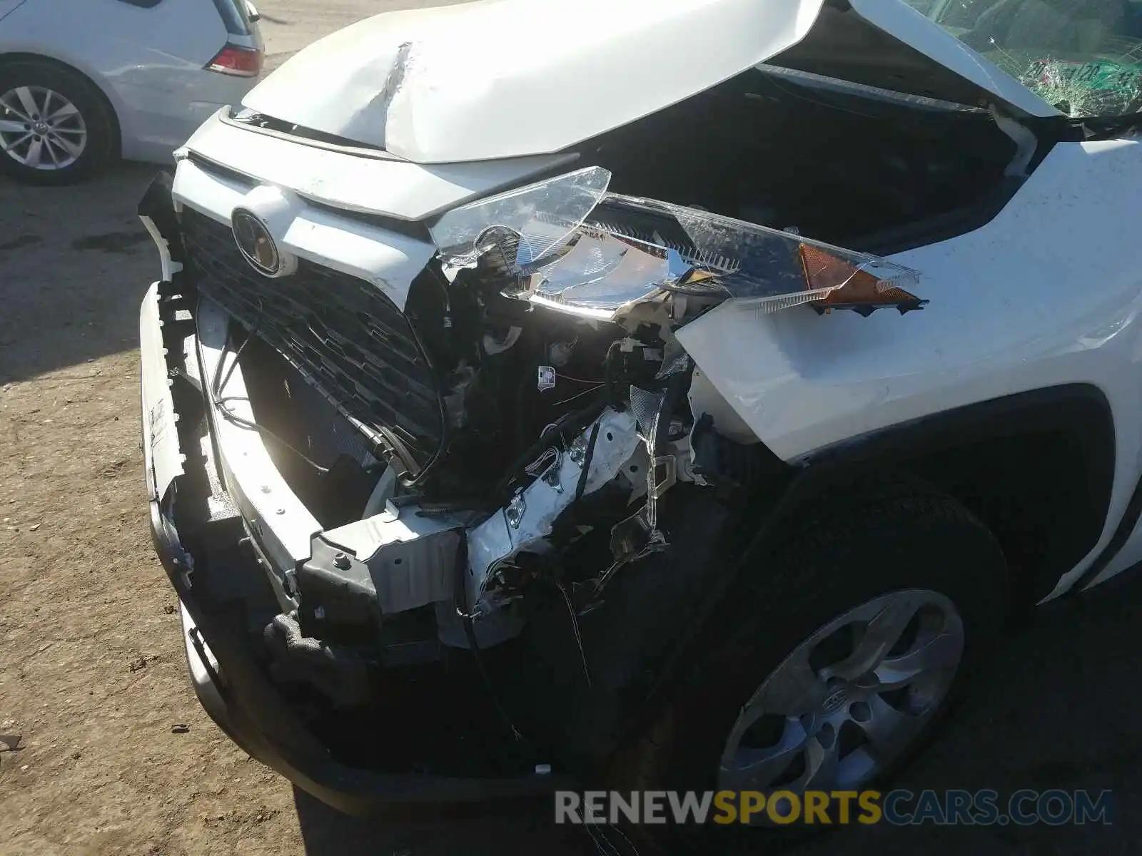 9 Photograph of a damaged car JTMG1RFV3KD047425 TOYOTA RAV4 2019