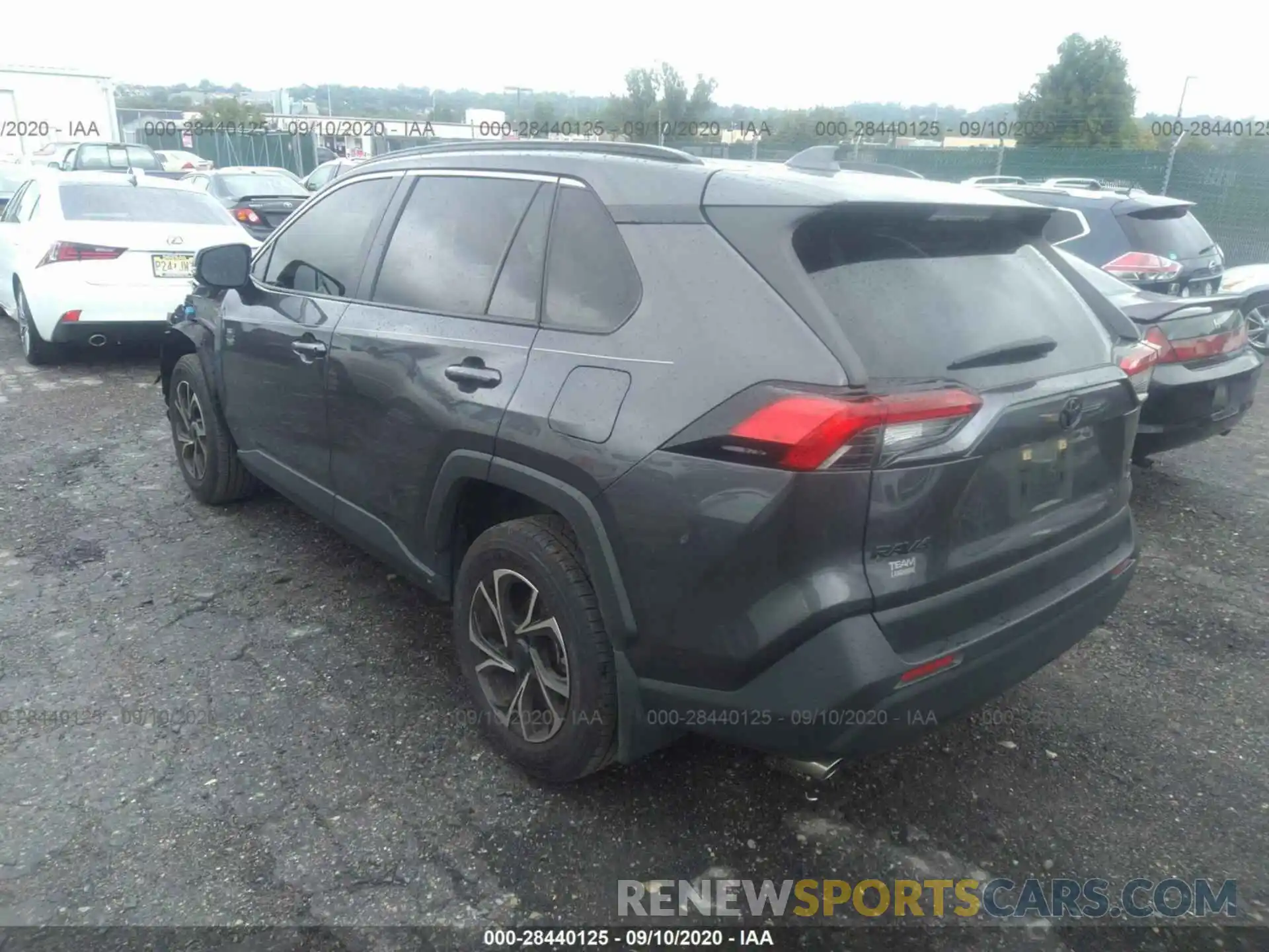 3 Photograph of a damaged car JTMG1RFV3KJ006844 TOYOTA RAV4 2019