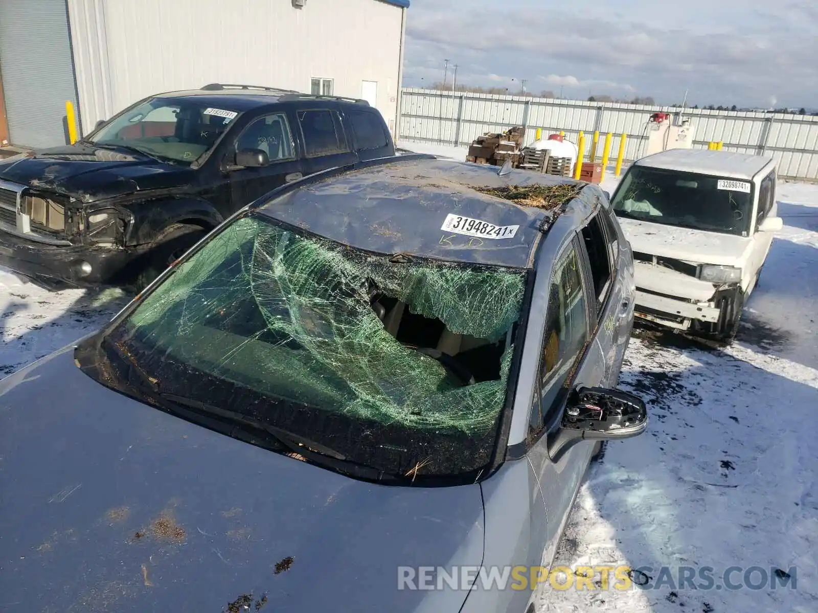 9 Photograph of a damaged car JTMG1RFV3KJ013597 TOYOTA RAV4 2019