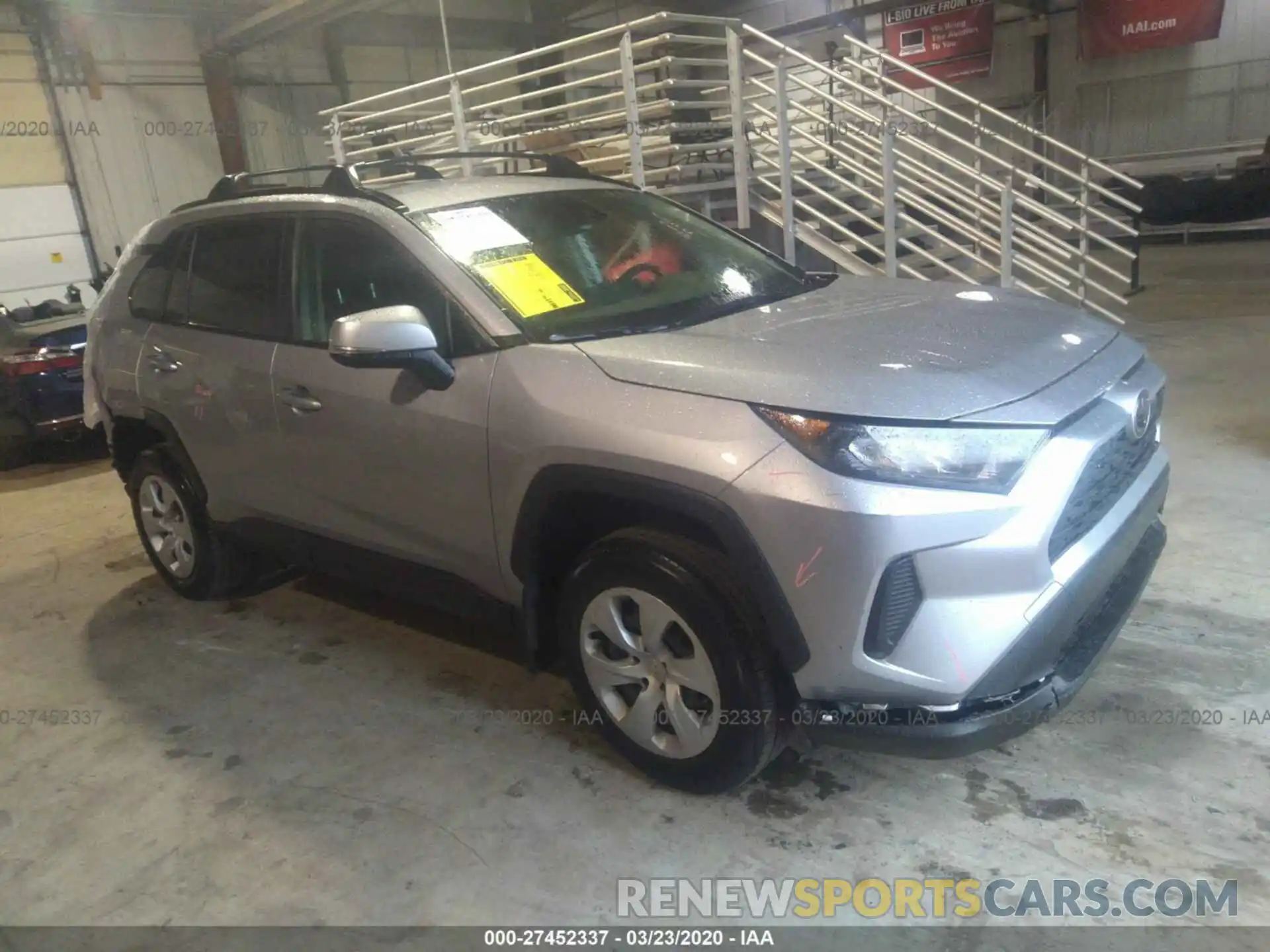 1 Фотография поврежденного автомобиля JTMG1RFV4KD019035 TOYOTA RAV4 2019