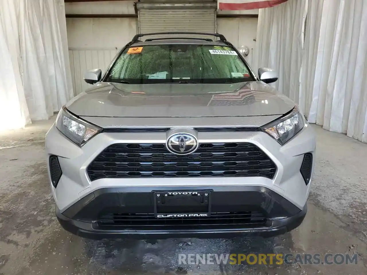 5 Фотография поврежденного автомобиля JTMG1RFV4KD501245 TOYOTA RAV4 2019