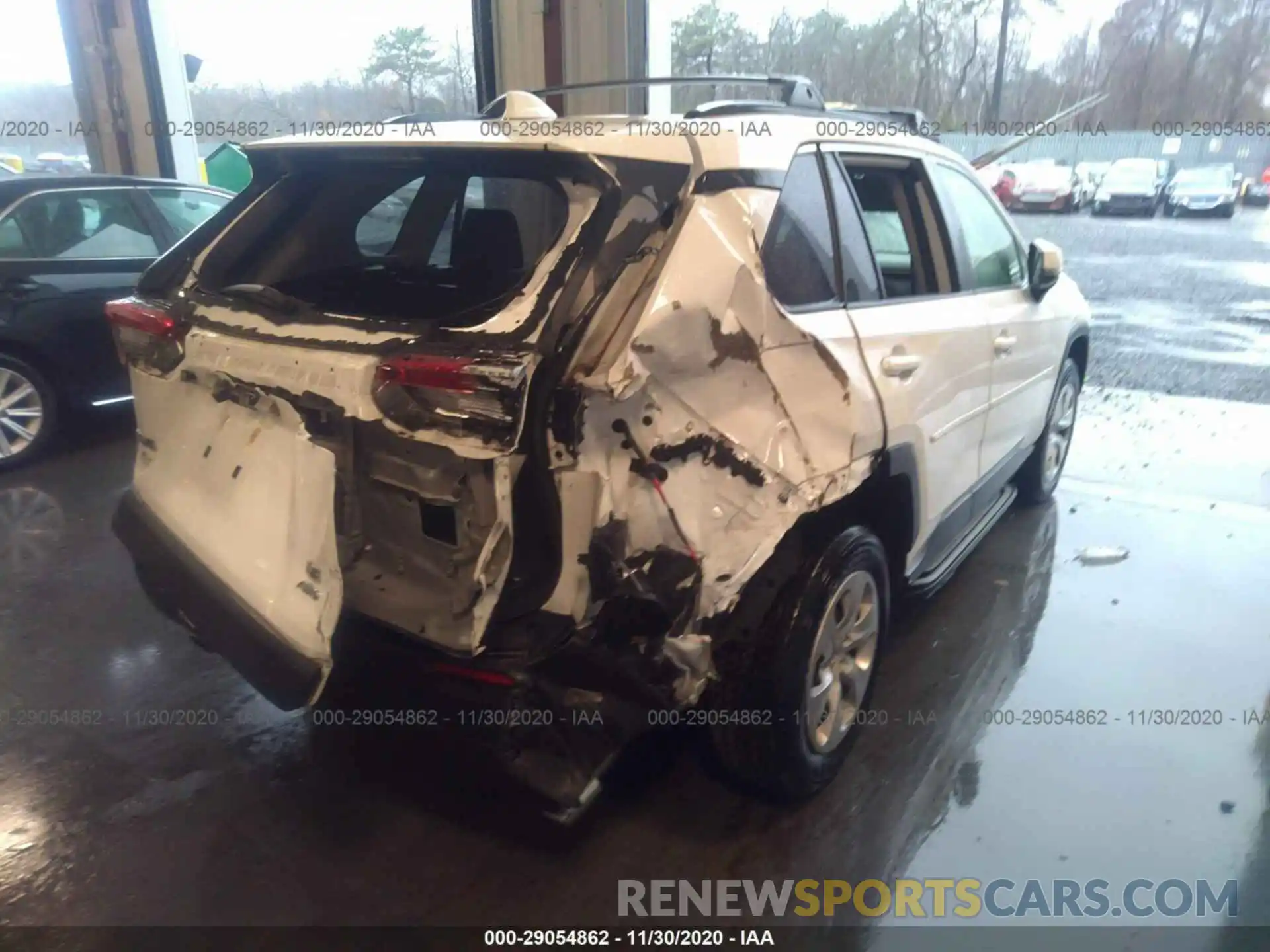 4 Photograph of a damaged car JTMG1RFV4KJ011499 TOYOTA RAV4 2019