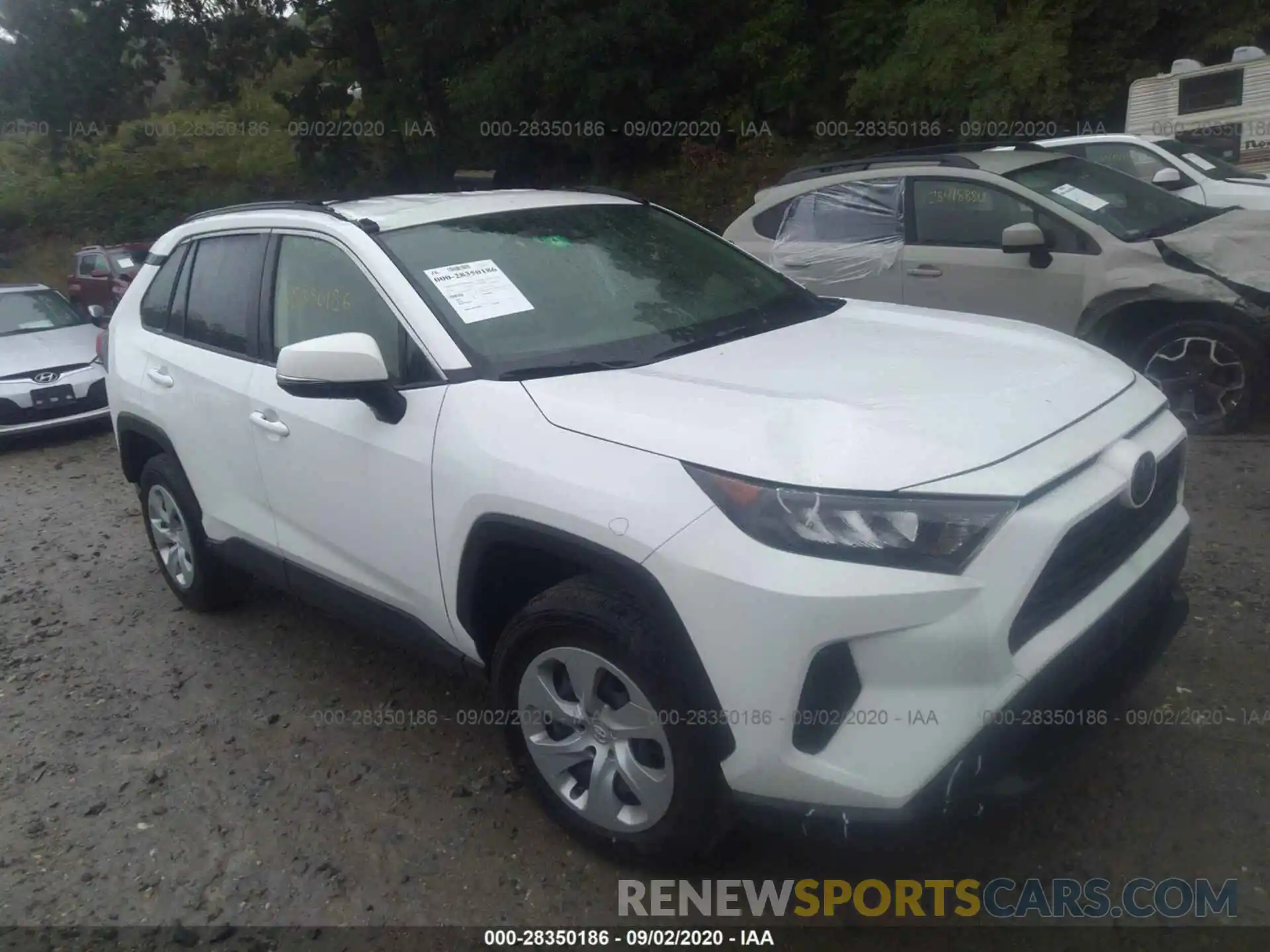 1 Photograph of a damaged car JTMG1RFV4KJ012099 TOYOTA RAV4 2019