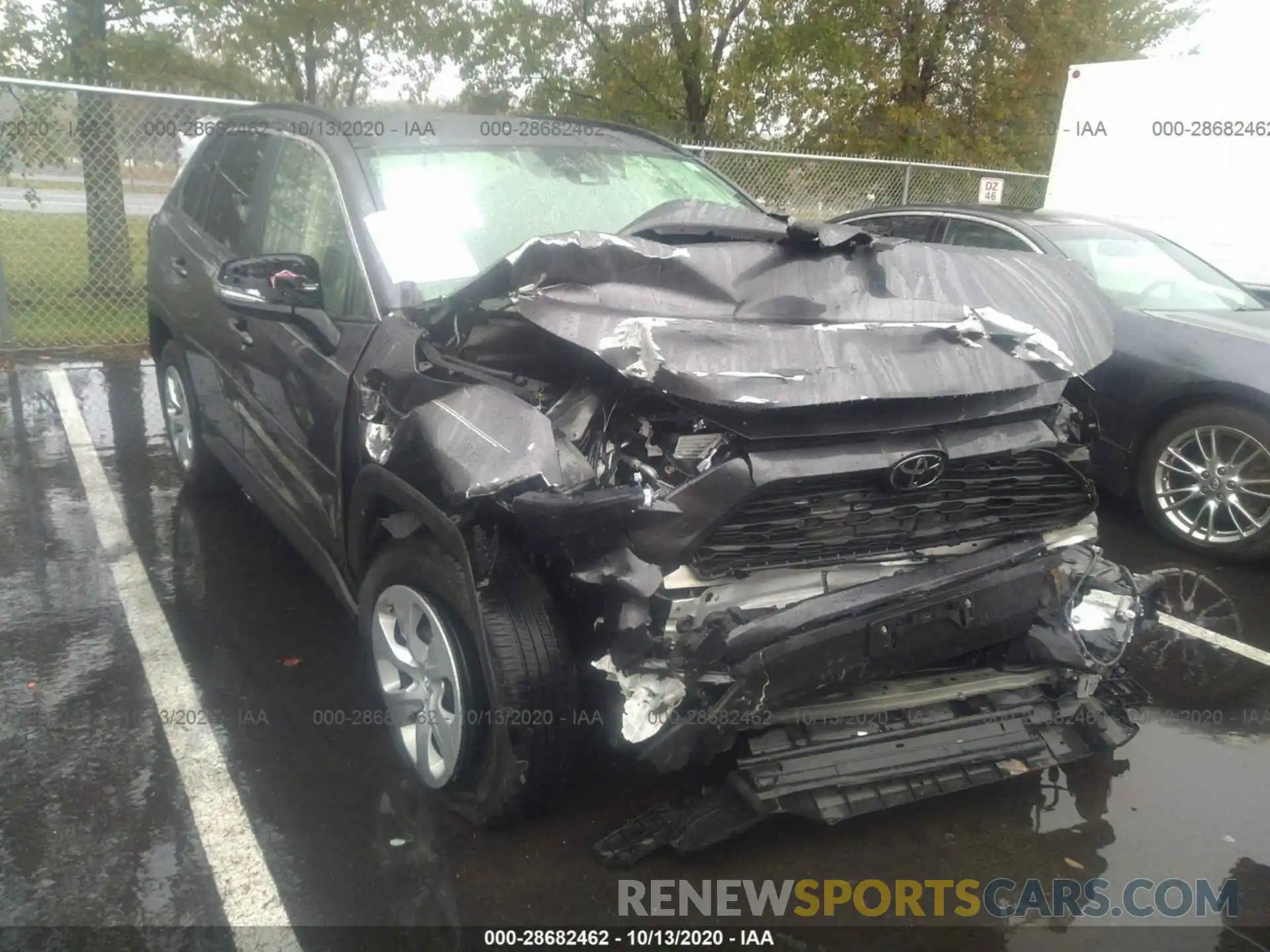 1 Photograph of a damaged car JTMG1RFV4KJ012751 TOYOTA RAV4 2019