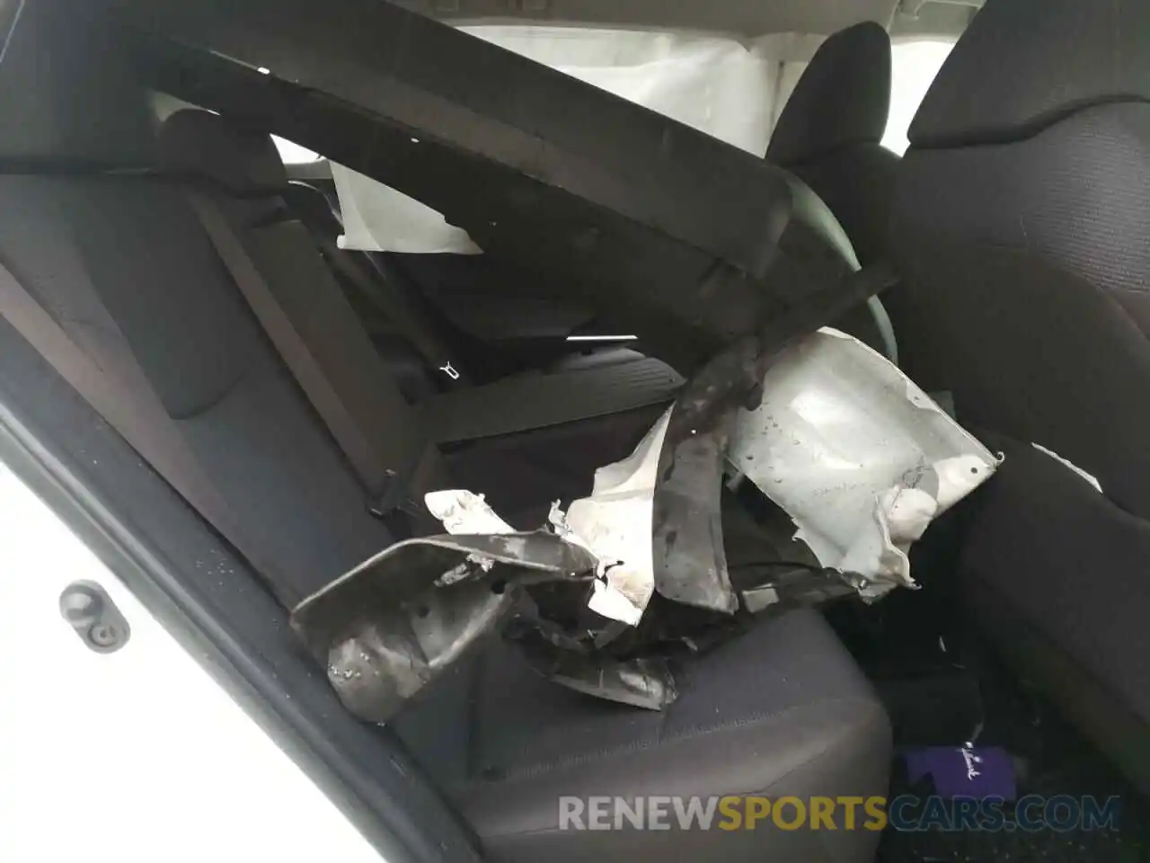 6 Photograph of a damaged car JTMG1RFV5KD005290 TOYOTA RAV4 2019