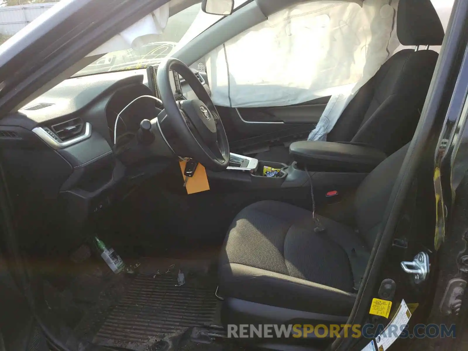 5 Photograph of a damaged car JTMG1RFV5KD007668 TOYOTA RAV4 2019