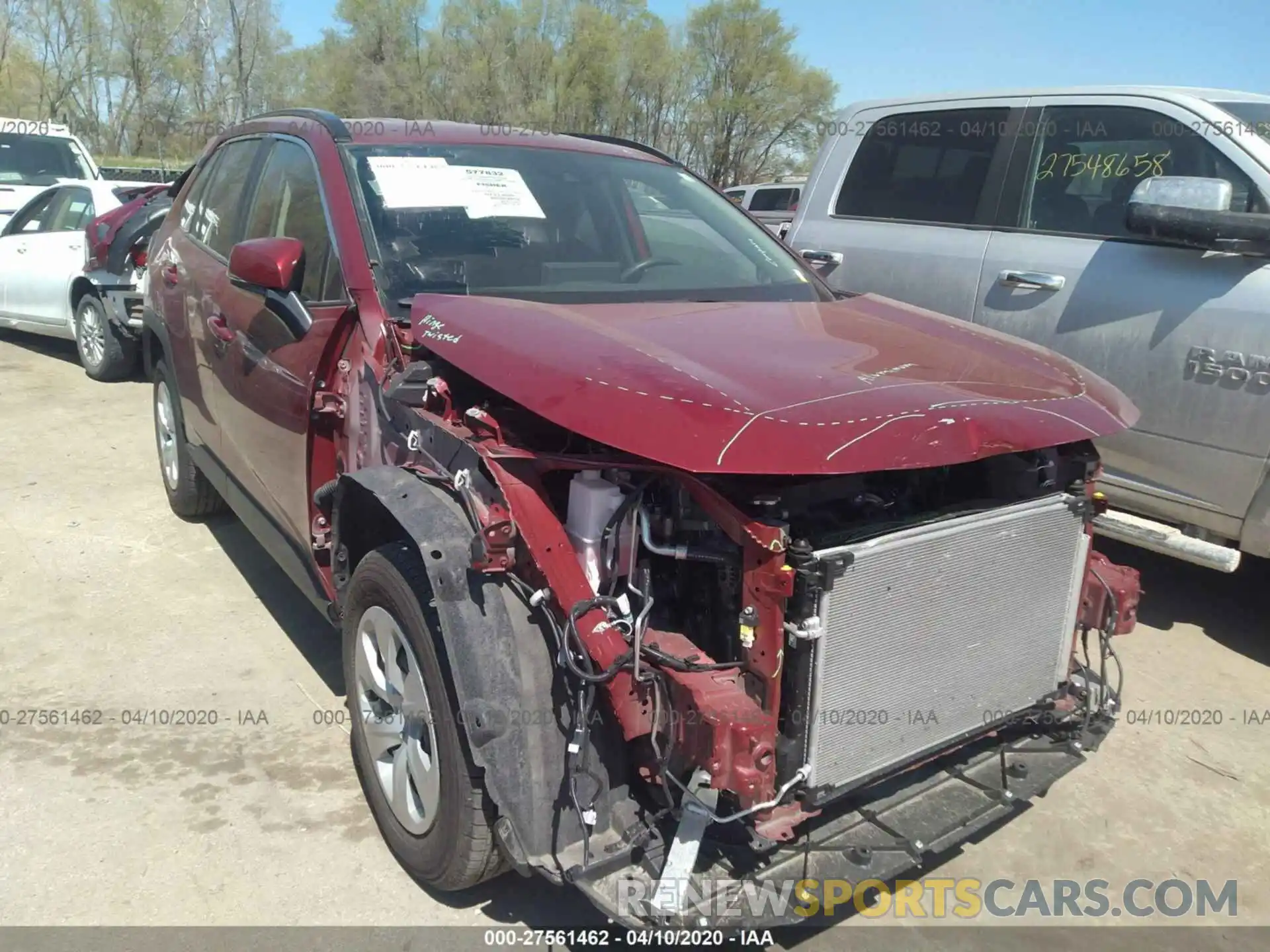 1 Photograph of a damaged car JTMG1RFV5KD014345 TOYOTA RAV4 2019