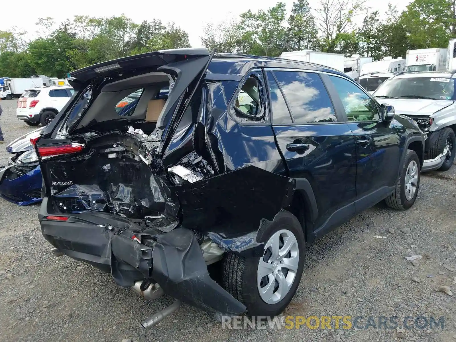 4 Photograph of a damaged car JTMG1RFV5KD021912 TOYOTA RAV4 2019