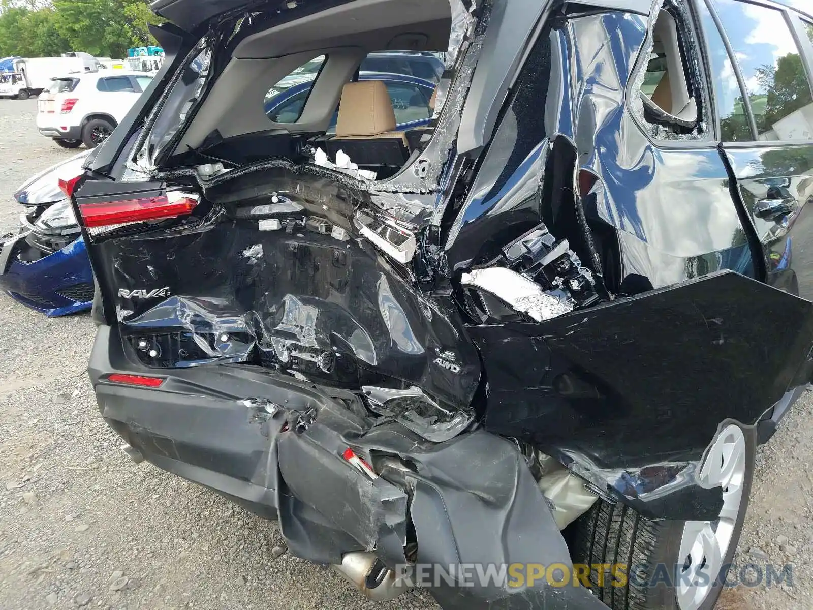 9 Photograph of a damaged car JTMG1RFV5KD021912 TOYOTA RAV4 2019