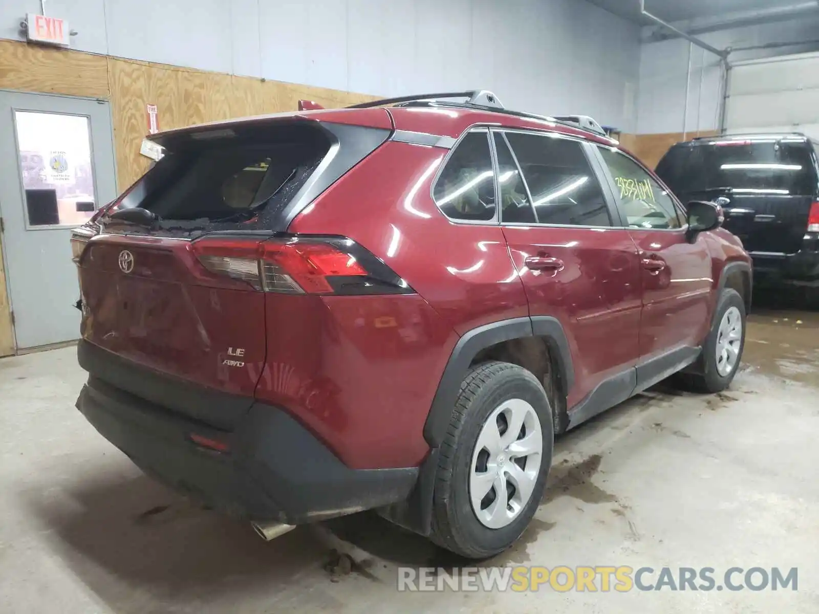 4 Photograph of a damaged car JTMG1RFV5KD522346 TOYOTA RAV4 2019