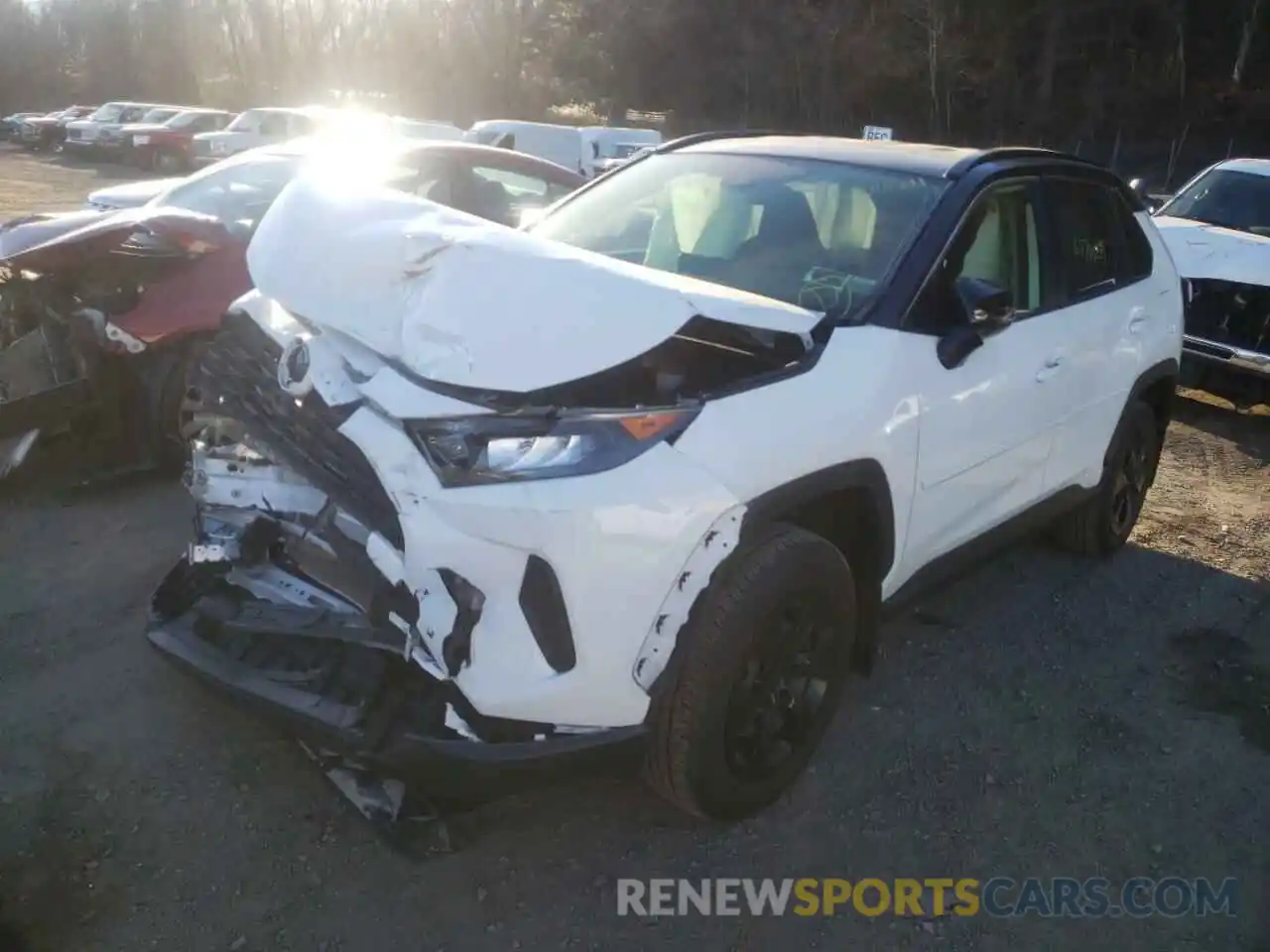 2 Photograph of a damaged car JTMG1RFV5KJ002598 TOYOTA RAV4 2019