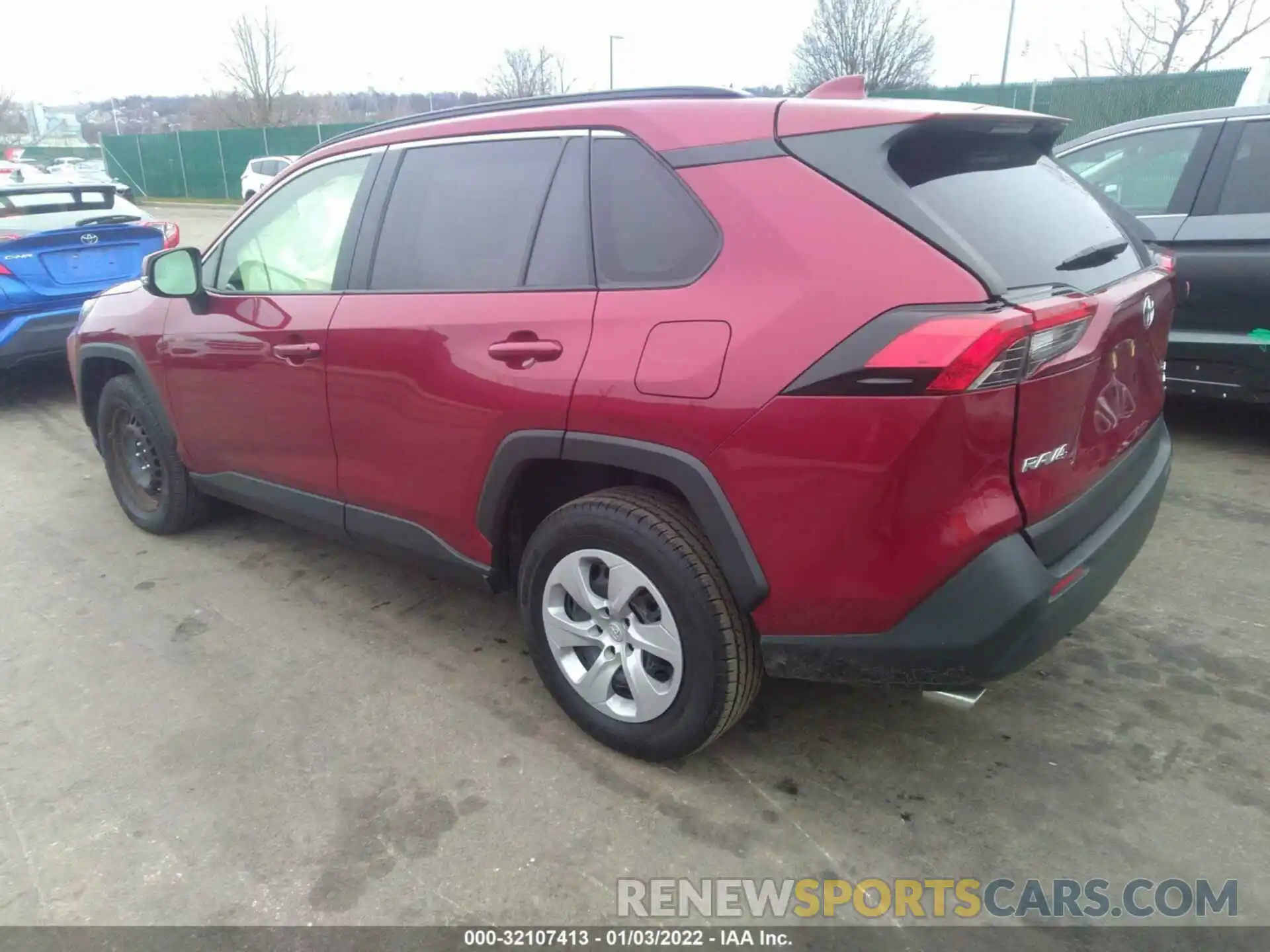 3 Фотография поврежденного автомобиля JTMG1RFV5KJ003881 TOYOTA RAV4 2019