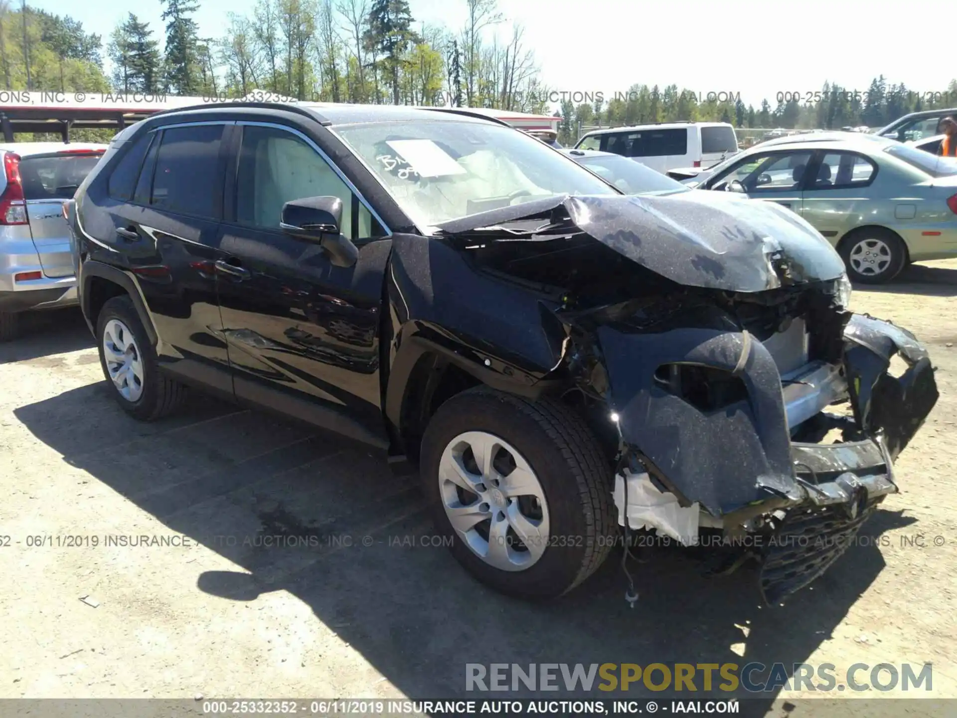 1 Photograph of a damaged car JTMG1RFV5KJ004593 TOYOTA RAV4 2019