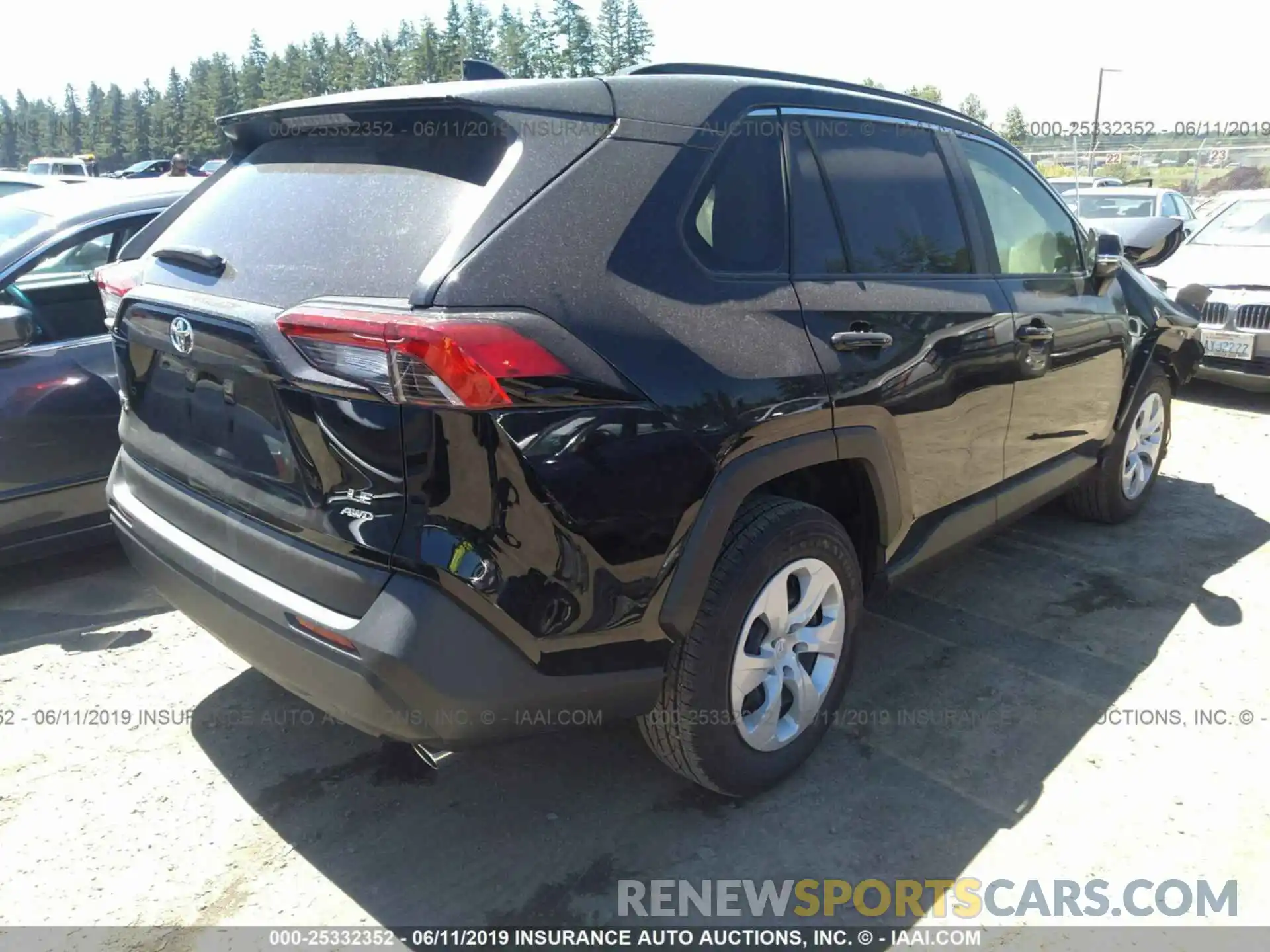 4 Фотография поврежденного автомобиля JTMG1RFV5KJ004593 TOYOTA RAV4 2019