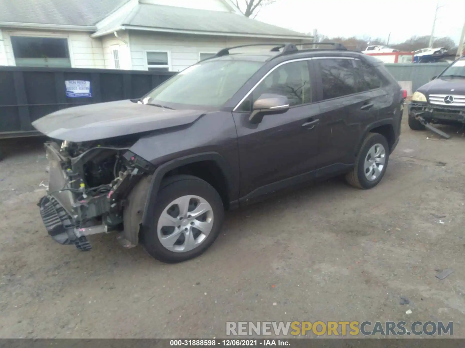 2 Photograph of a damaged car JTMG1RFV5KJ005517 TOYOTA RAV4 2019