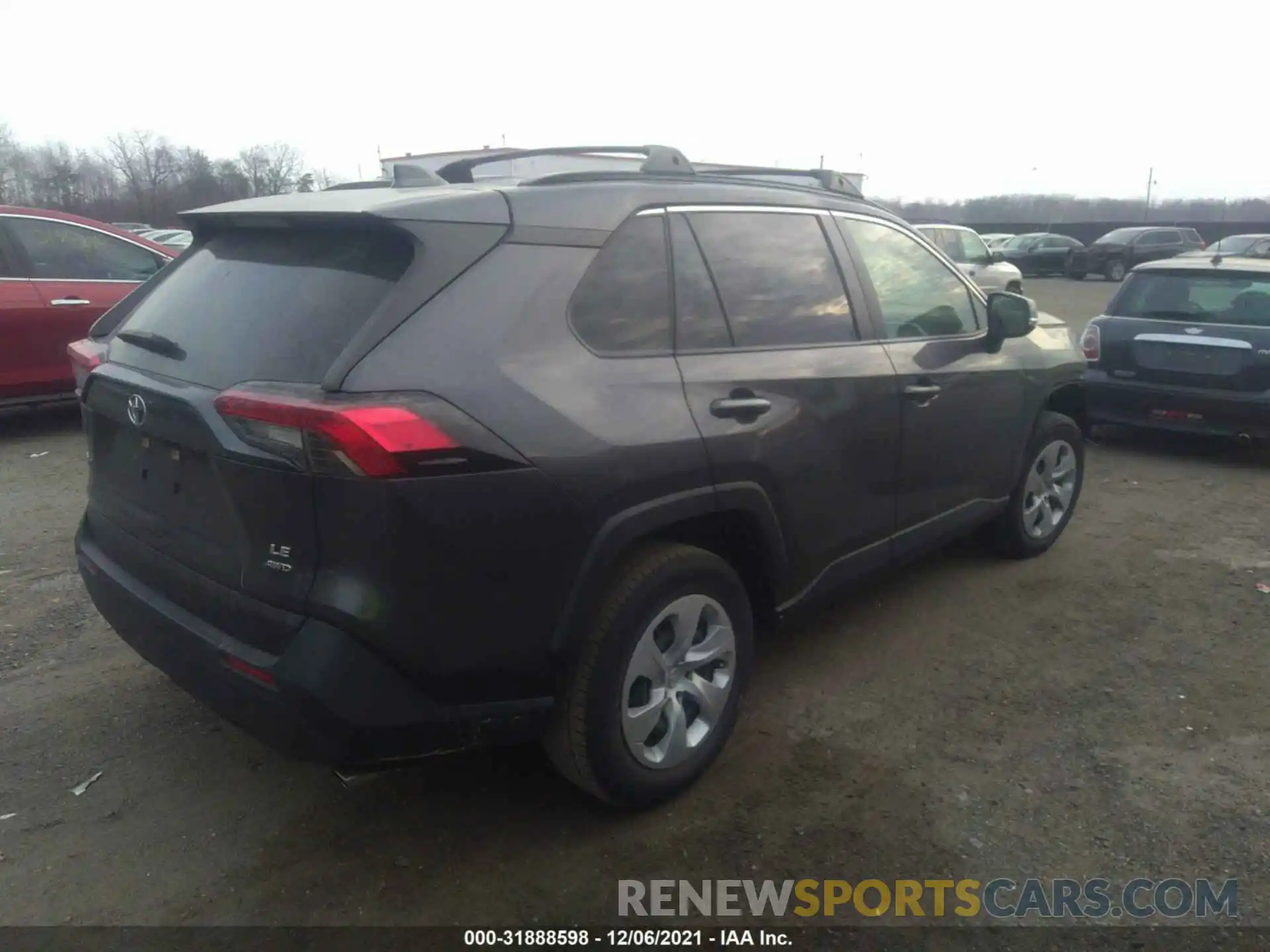 4 Photograph of a damaged car JTMG1RFV5KJ005517 TOYOTA RAV4 2019