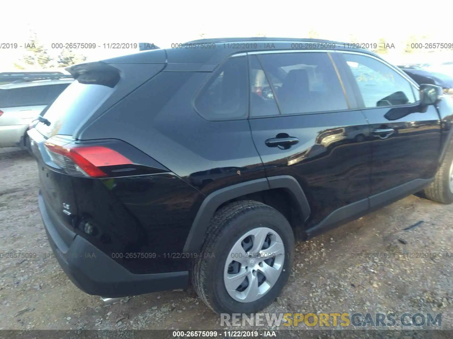 4 Photograph of a damaged car JTMG1RFV5KJ012421 TOYOTA RAV4 2019