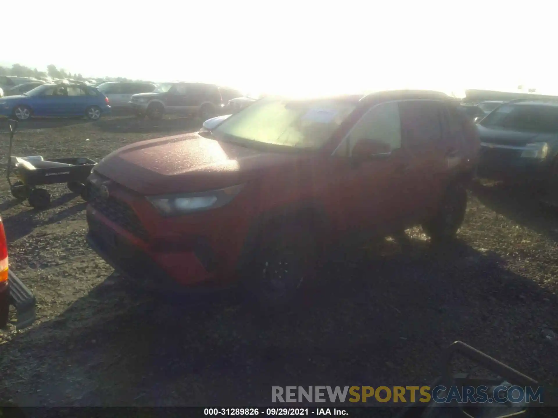 2 Фотография поврежденного автомобиля JTMG1RFV5KJ015691 TOYOTA RAV4 2019