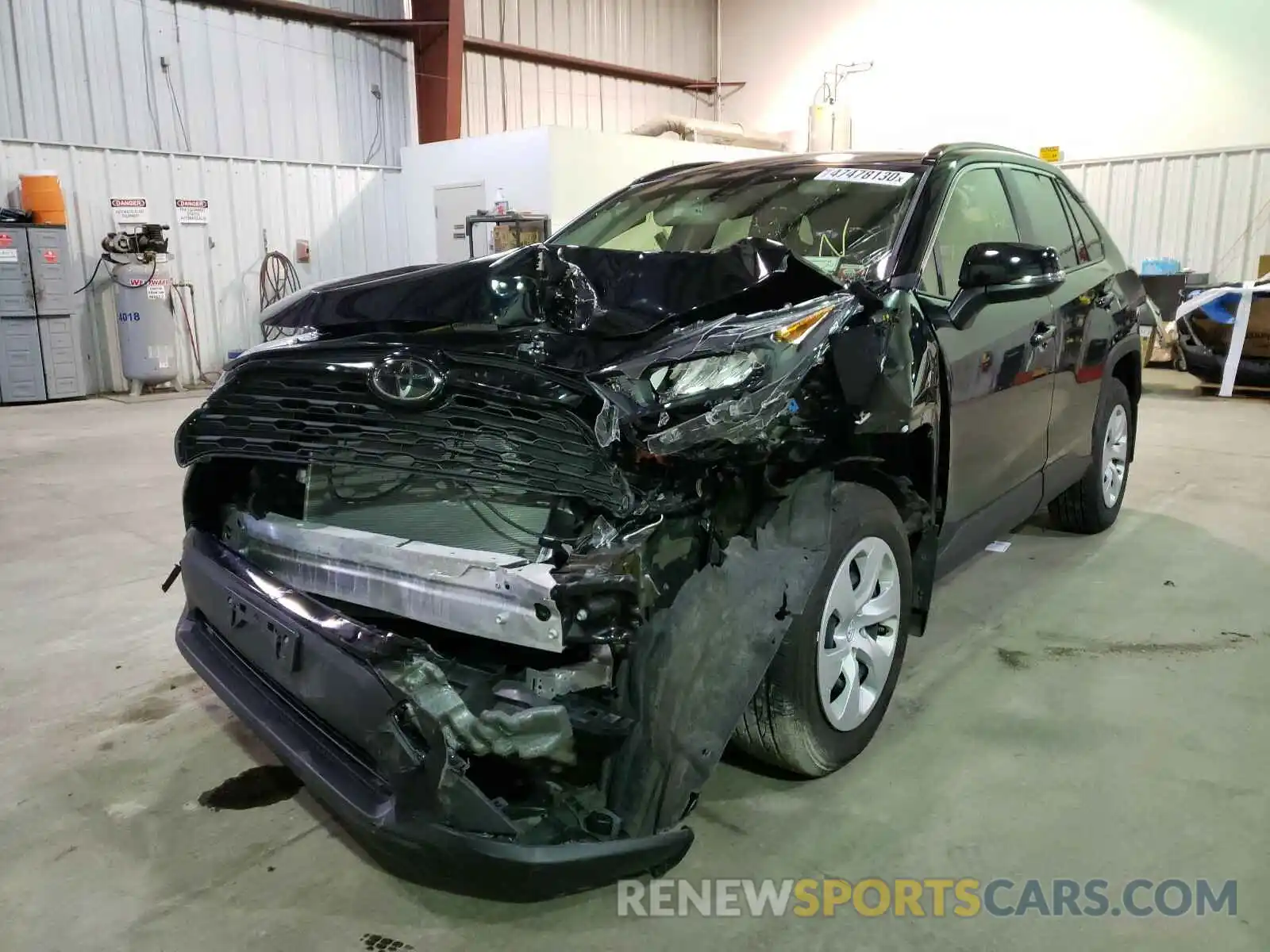 2 Photograph of a damaged car JTMG1RFV5KJ021734 TOYOTA RAV4 2019