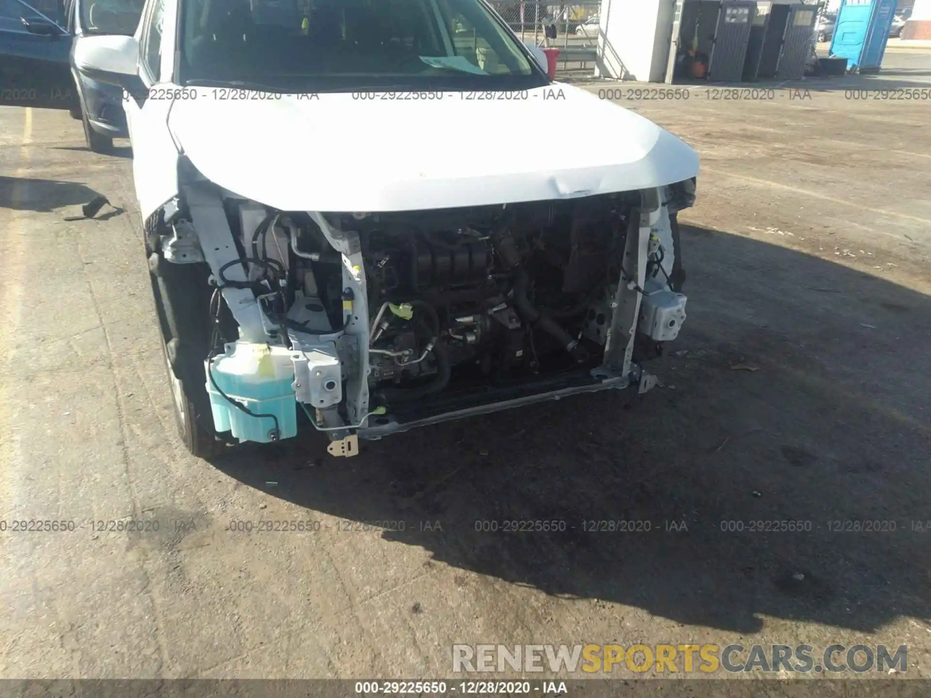 6 Photograph of a damaged car JTMG1RFV5KJ024357 TOYOTA RAV4 2019