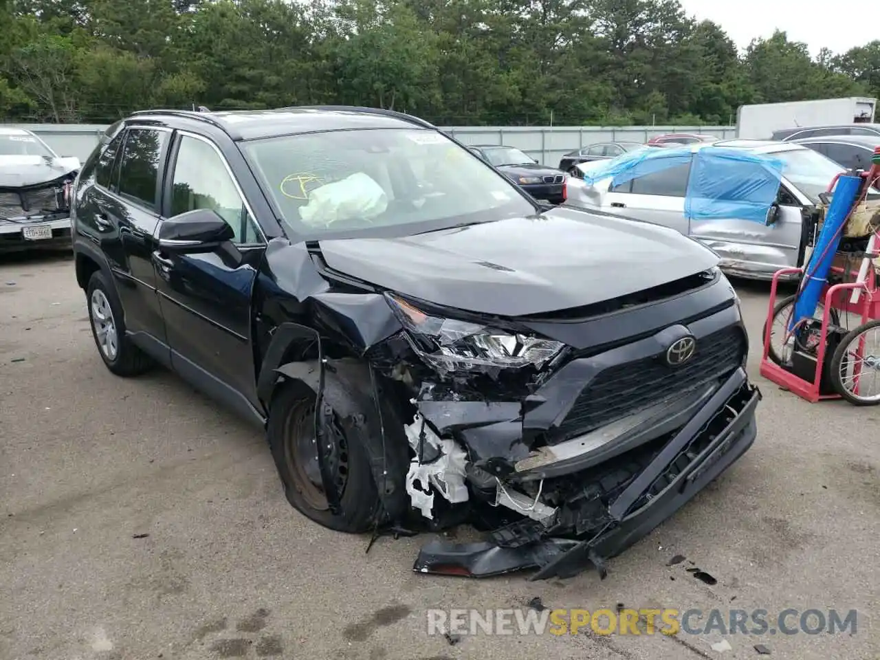 1 Photograph of a damaged car JTMG1RFV6KD020140 TOYOTA RAV4 2019