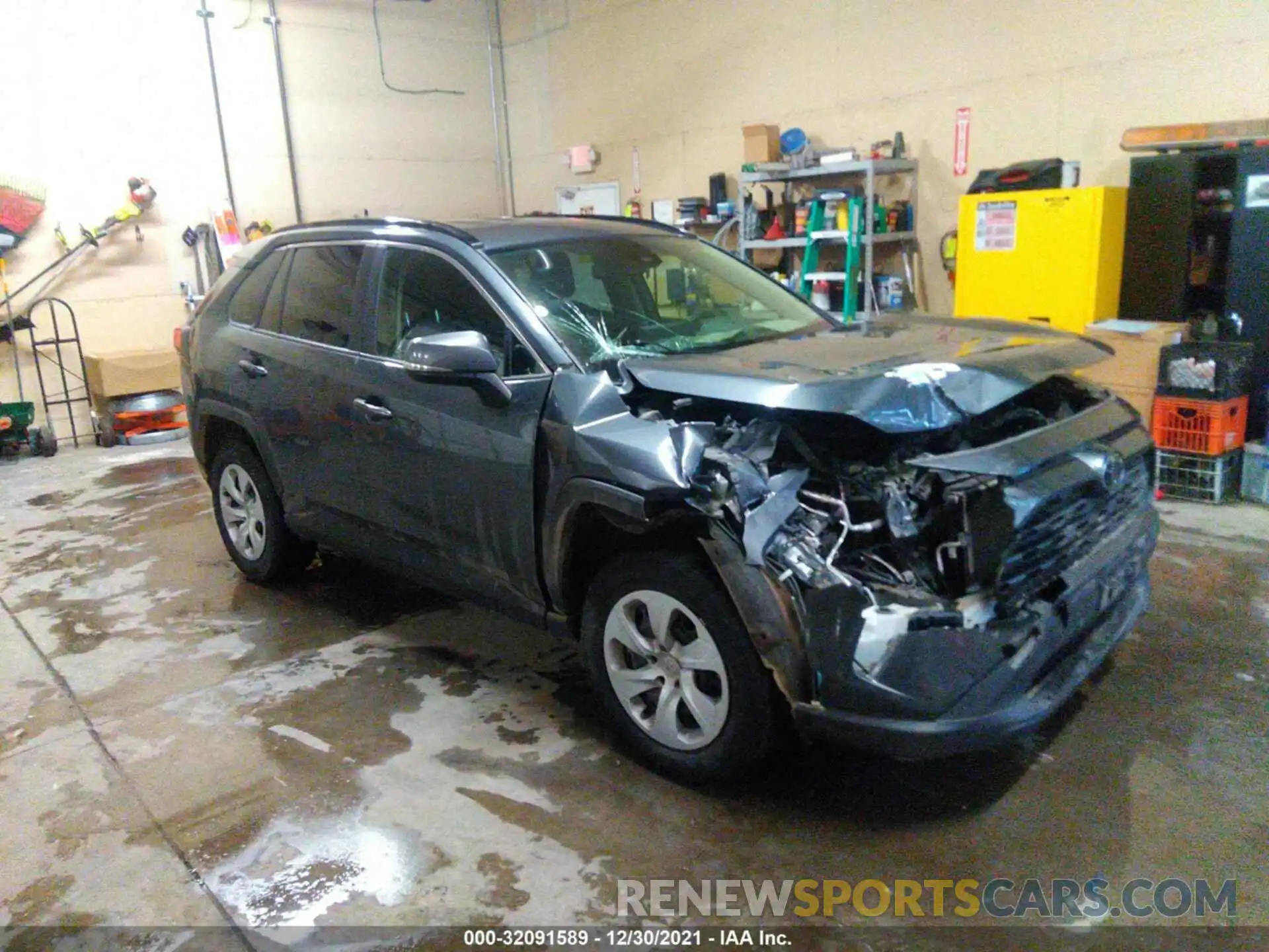 1 Photograph of a damaged car JTMG1RFV6KD031364 TOYOTA RAV4 2019