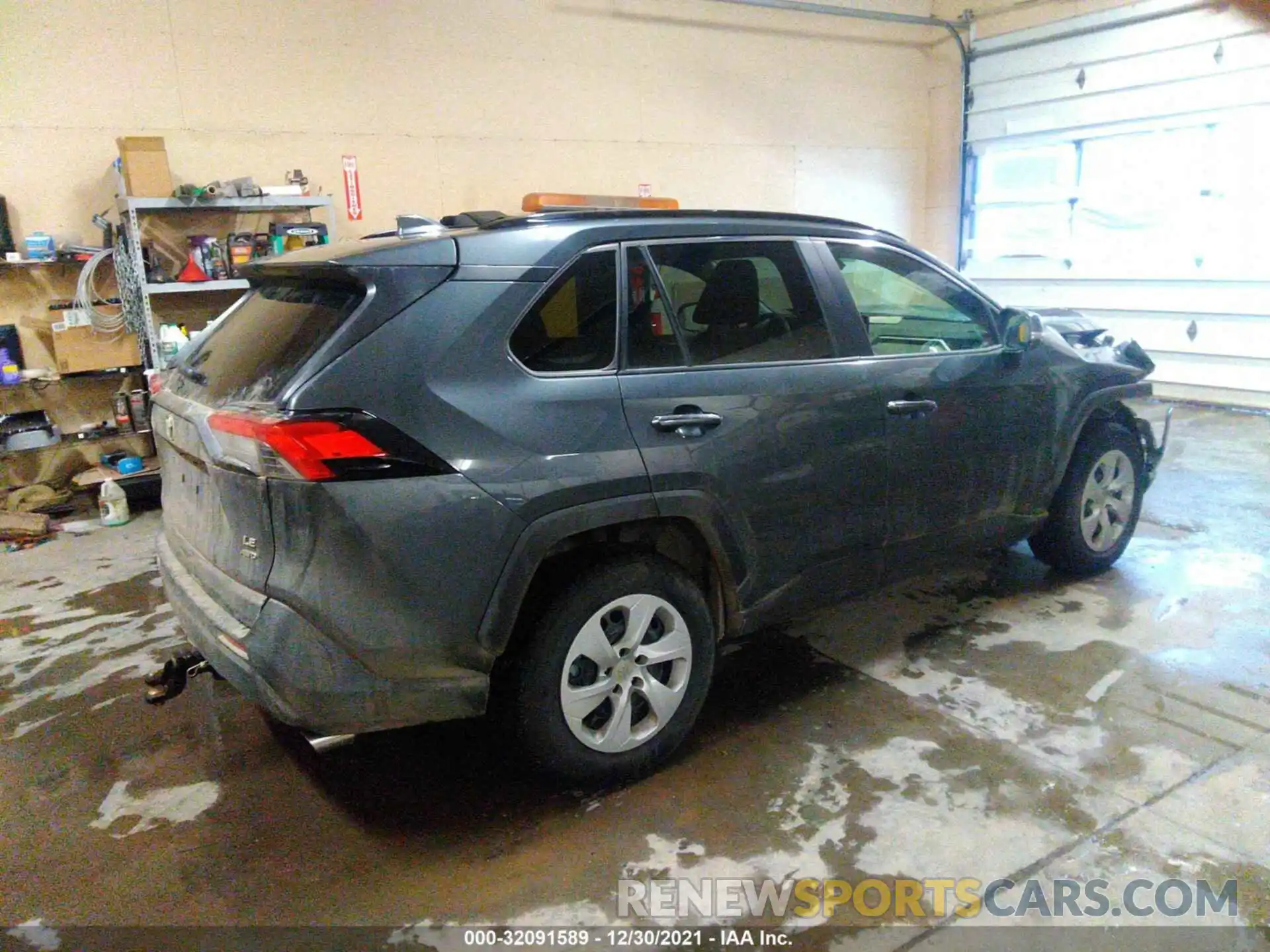 4 Photograph of a damaged car JTMG1RFV6KD031364 TOYOTA RAV4 2019