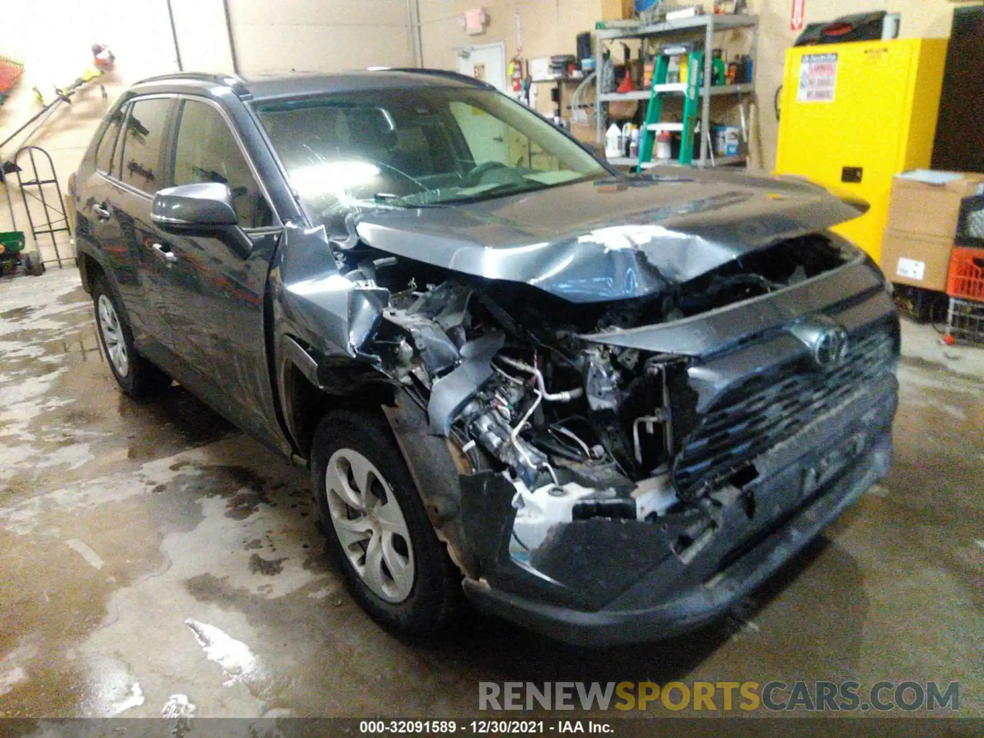 6 Photograph of a damaged car JTMG1RFV6KD031364 TOYOTA RAV4 2019