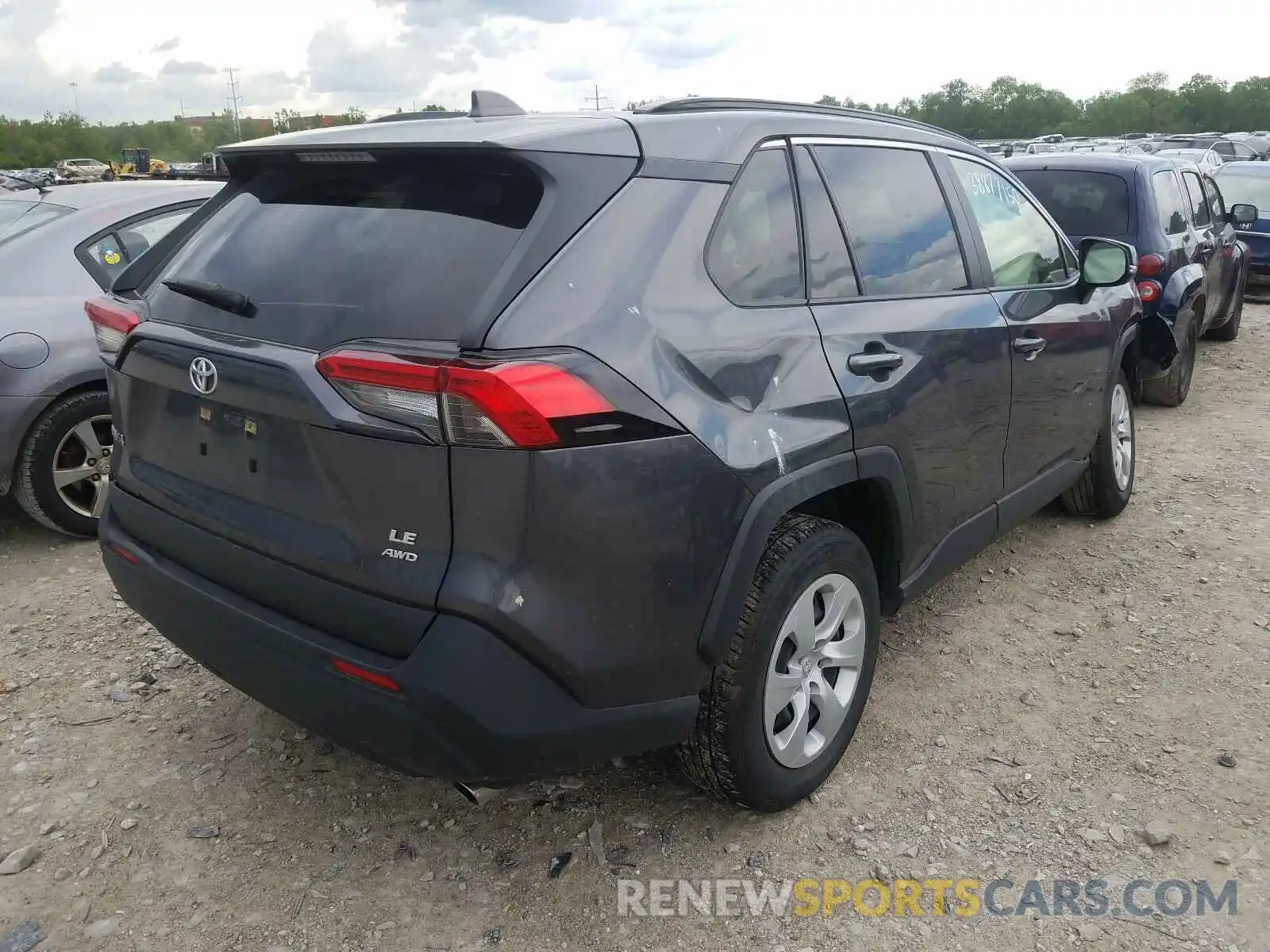 4 Photograph of a damaged car JTMG1RFV6KJ017692 TOYOTA RAV4 2019