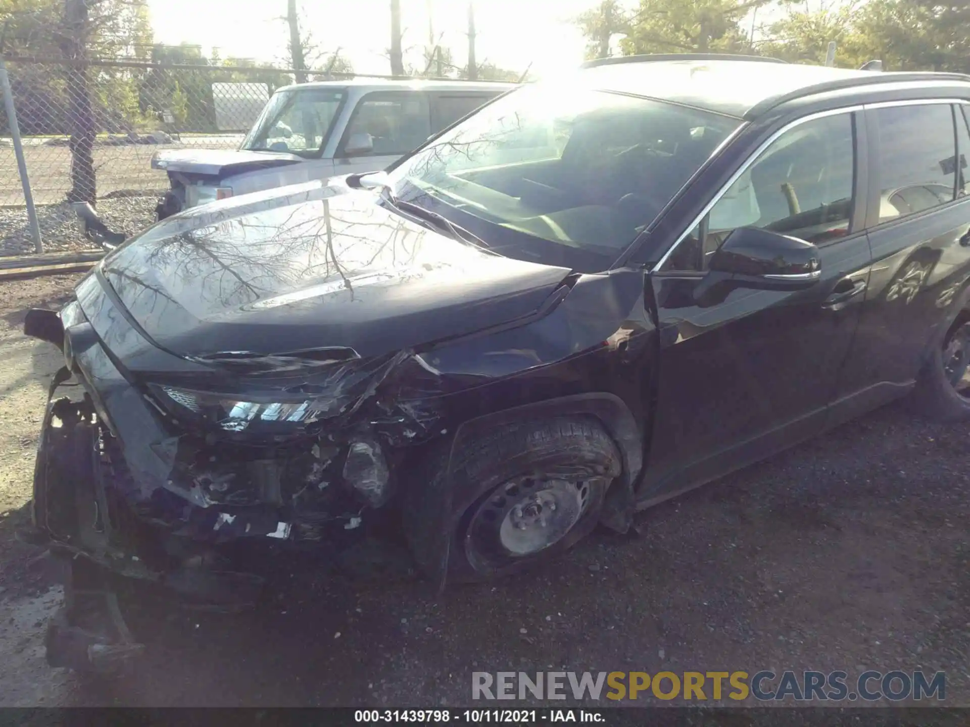 6 Photograph of a damaged car JTMG1RFV6KJ020396 TOYOTA RAV4 2019