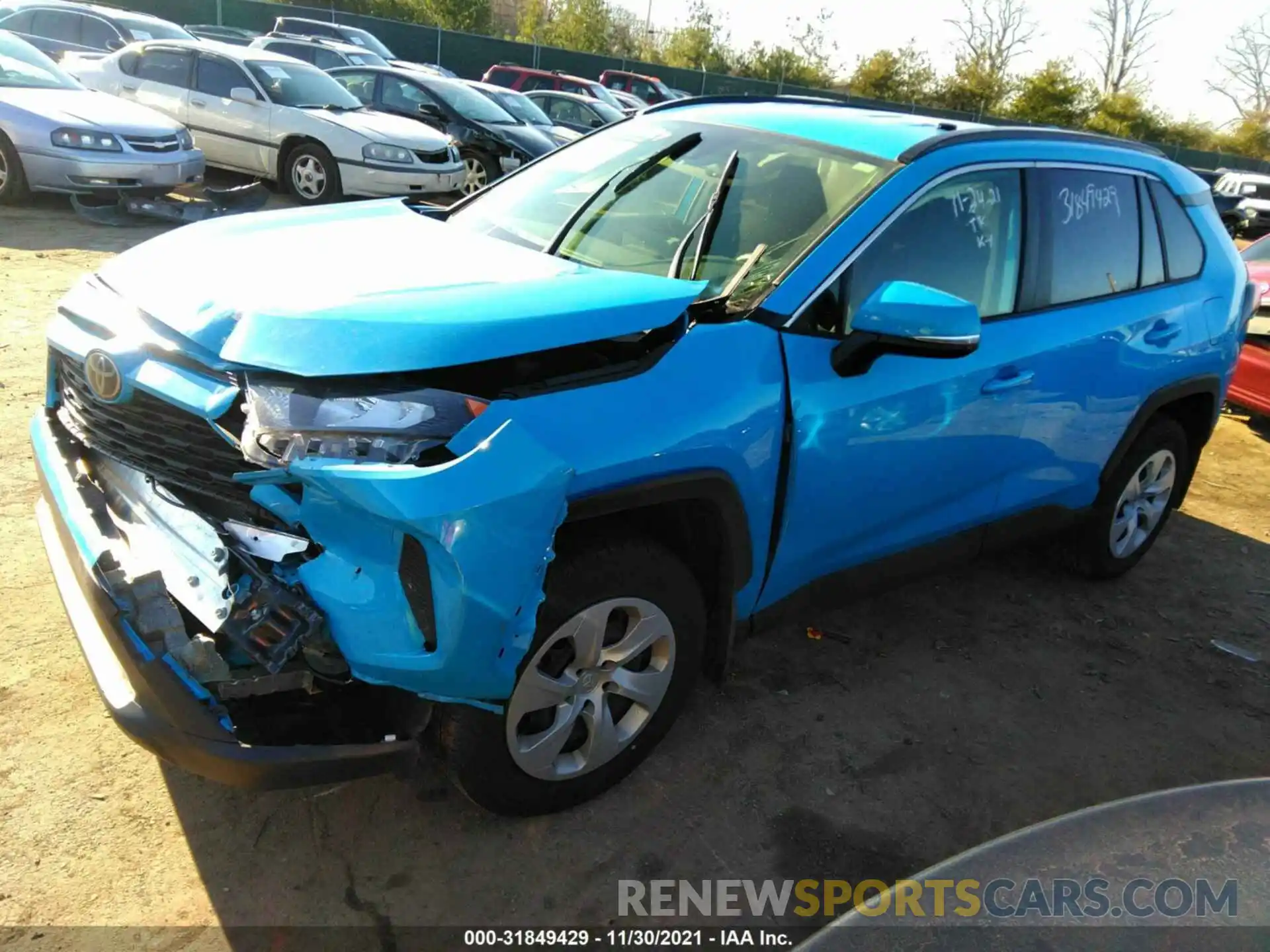 2 Фотография поврежденного автомобиля JTMG1RFV7KD040154 TOYOTA RAV4 2019