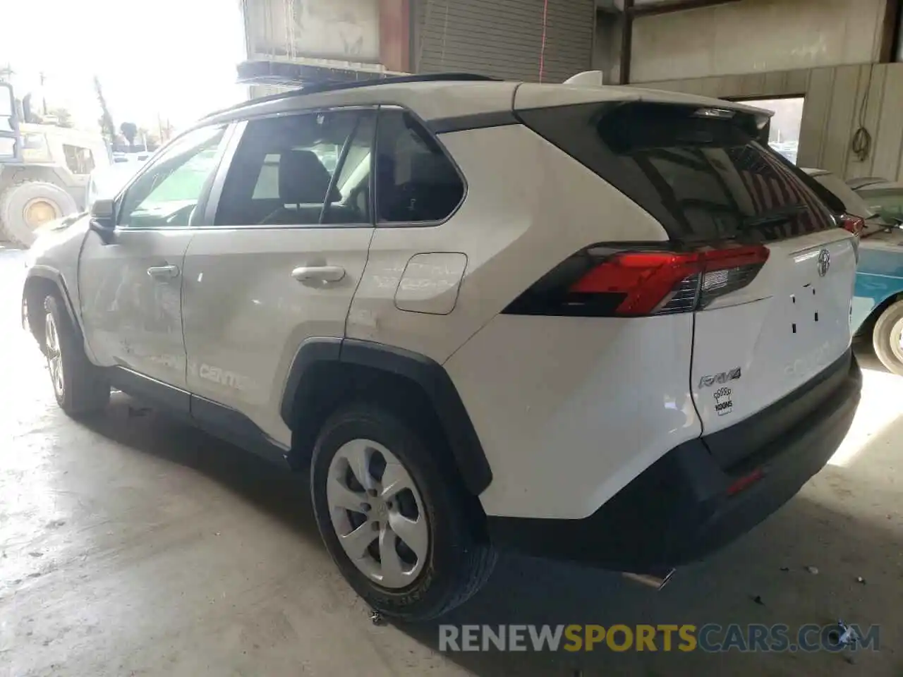 3 Photograph of a damaged car JTMG1RFV7KJ005275 TOYOTA RAV4 2019